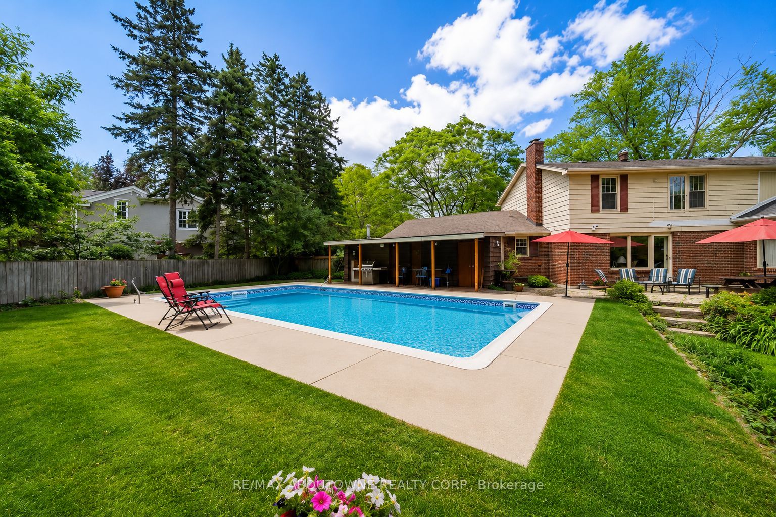 142 Abbey Court Property Photo 15