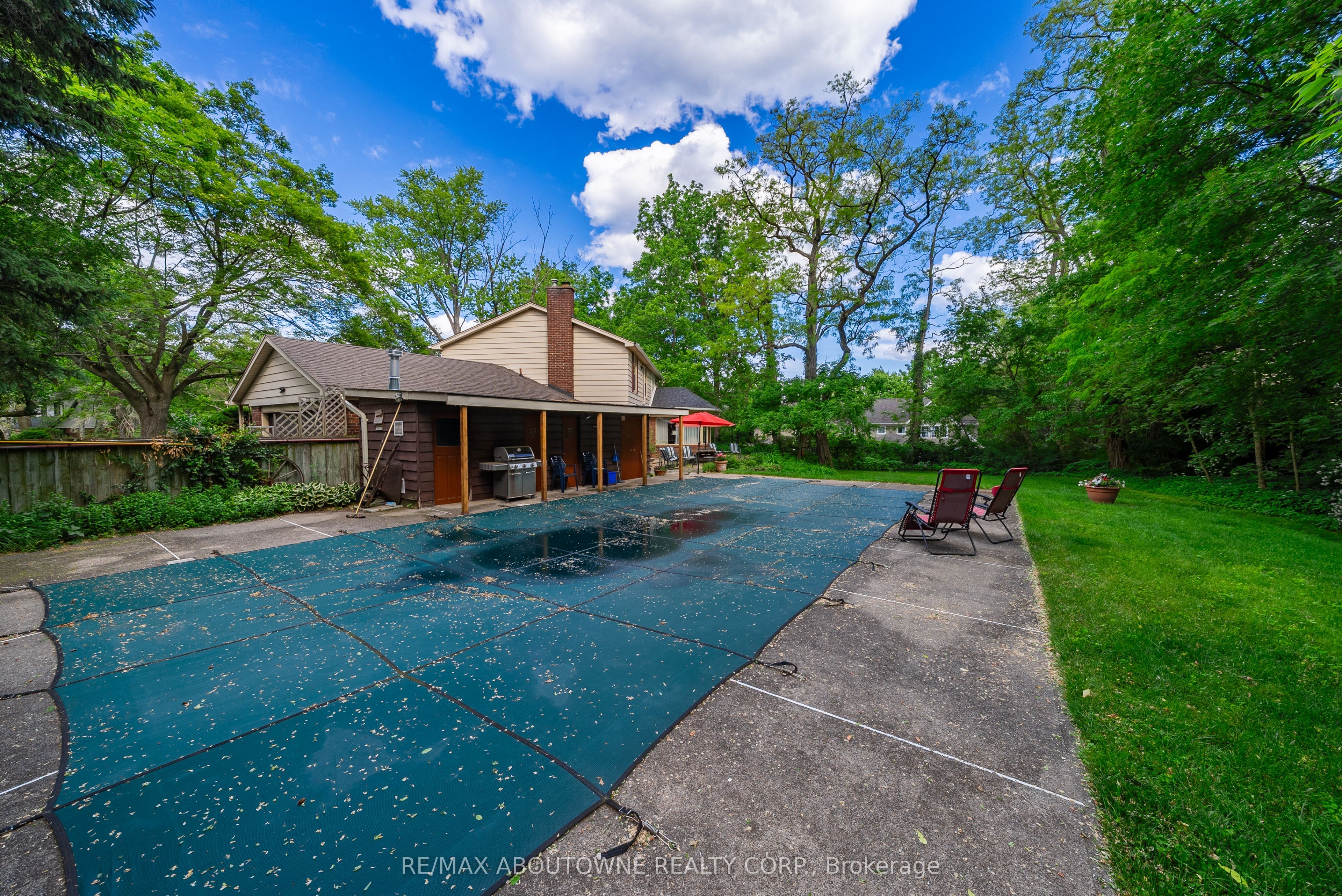 142 Abbey Court Property Photo 16