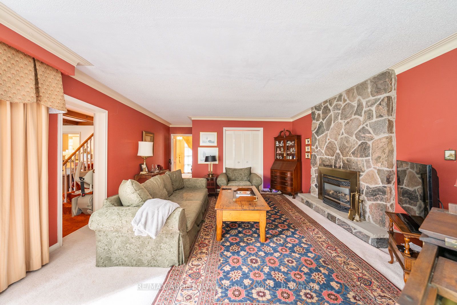 142 Abbey Court Property Photo 28