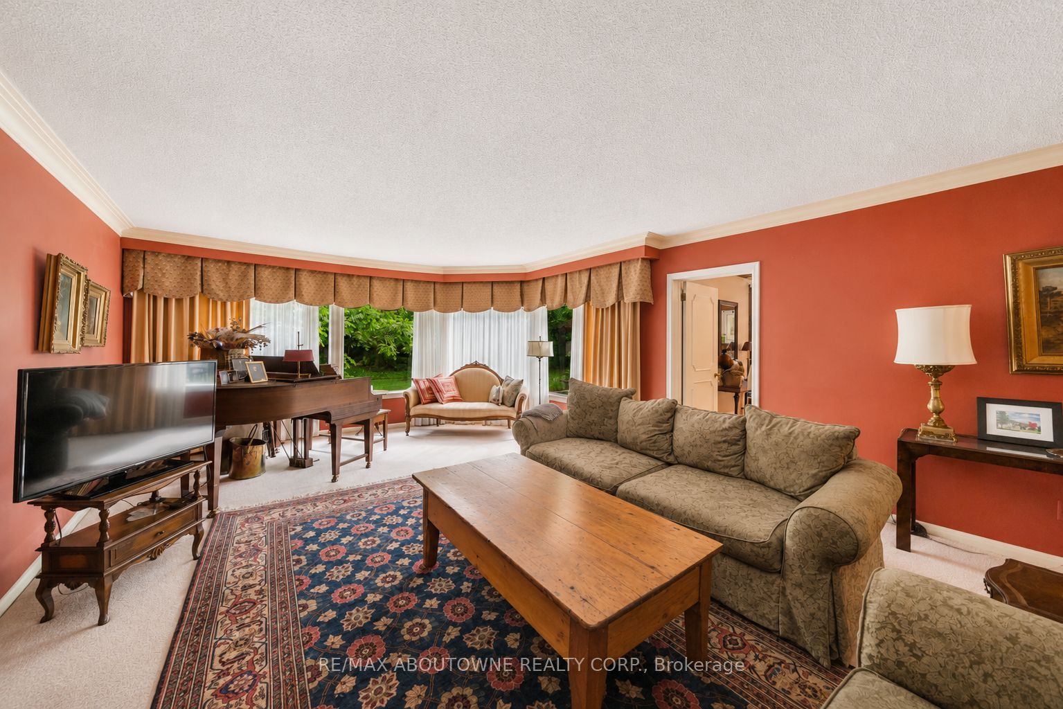 142 Abbey Court Property Photo 29