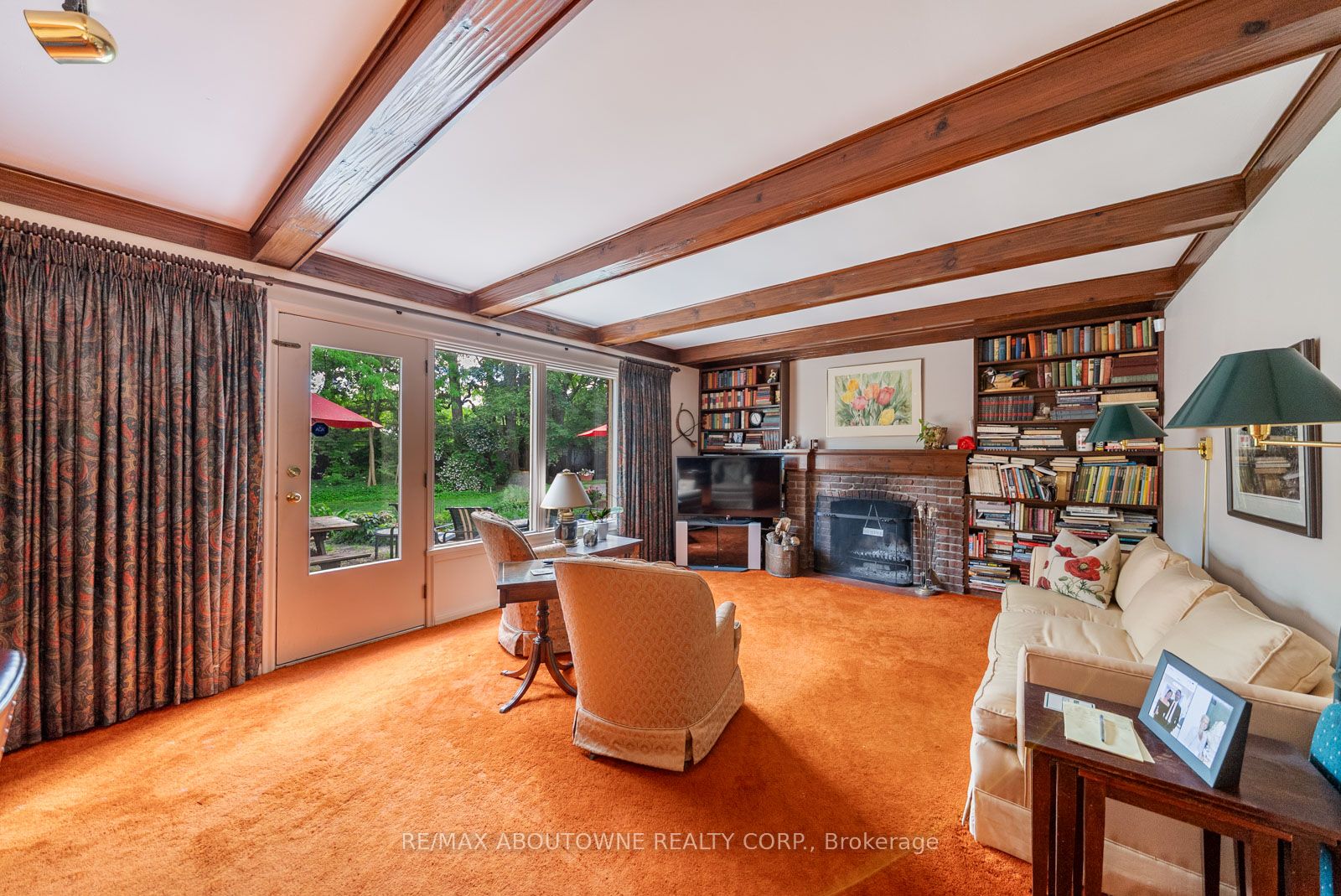 142 Abbey Court Property Photo 30