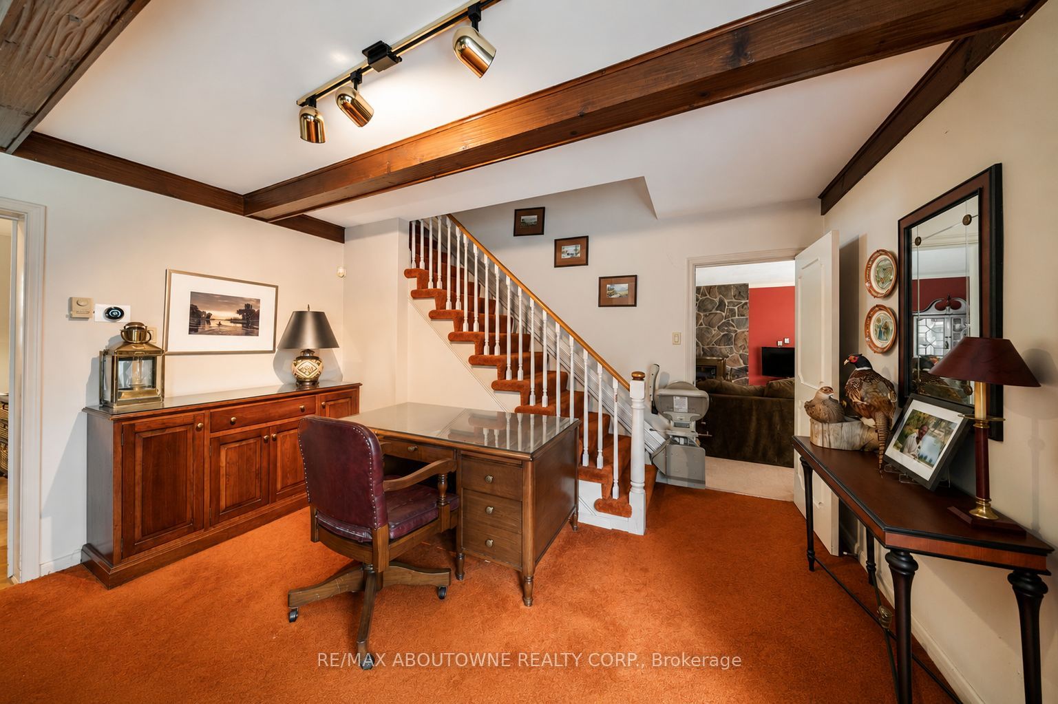 142 Abbey Court Property Photo 32