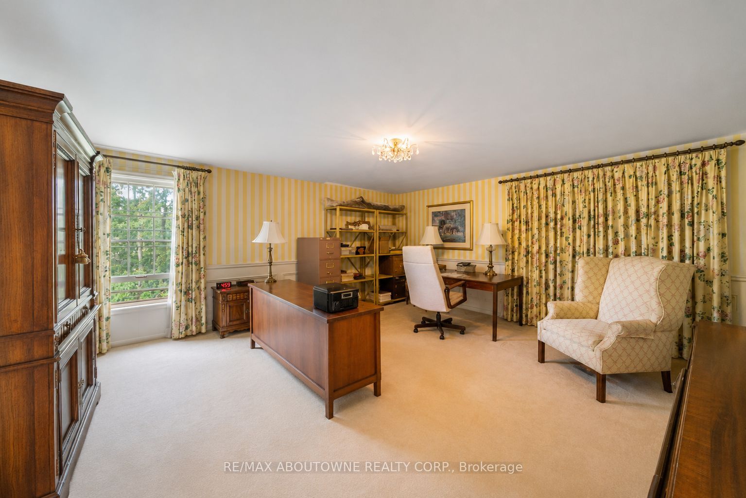 142 Abbey Court Property Photo 40