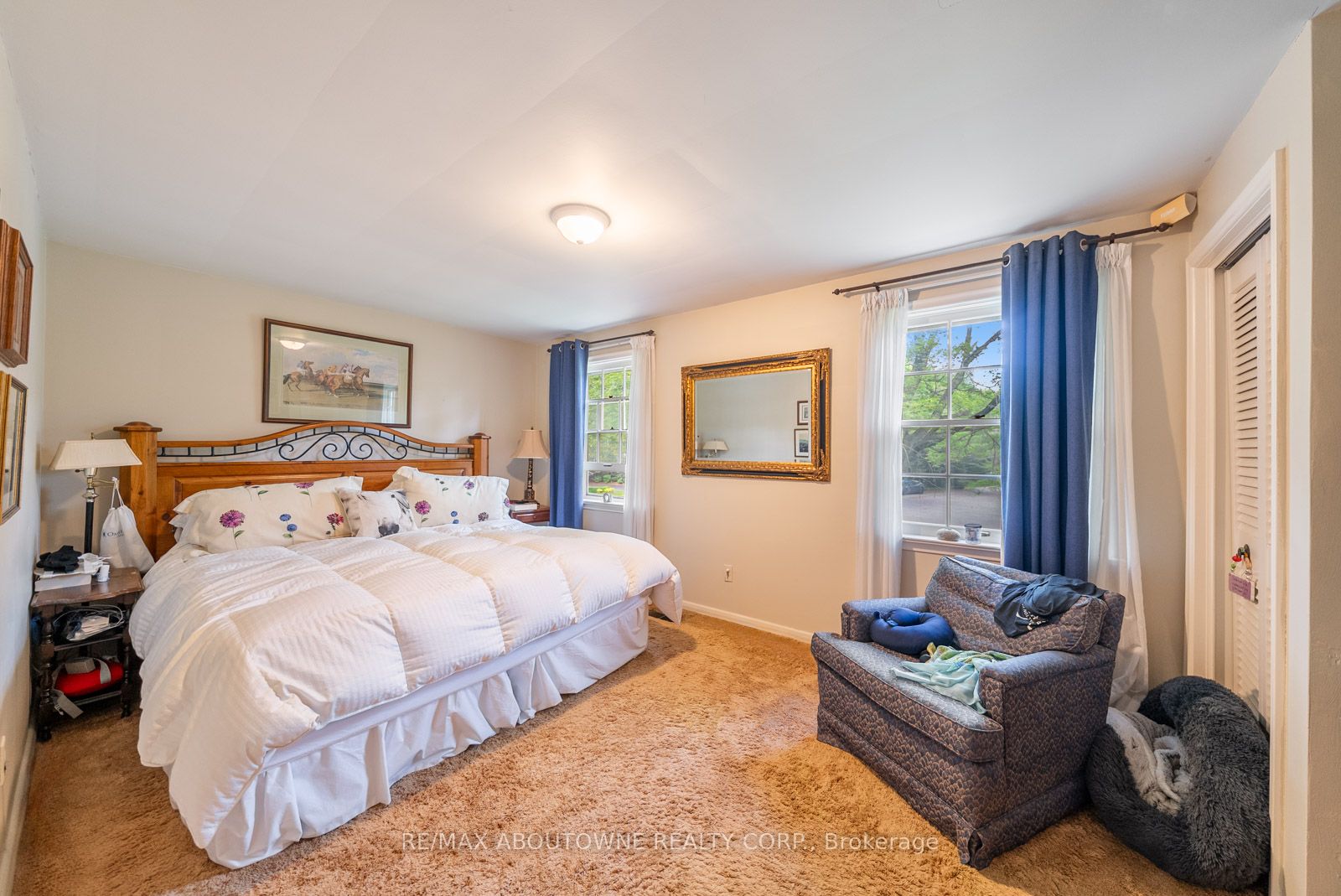 142 Abbey Court Property Photo 44