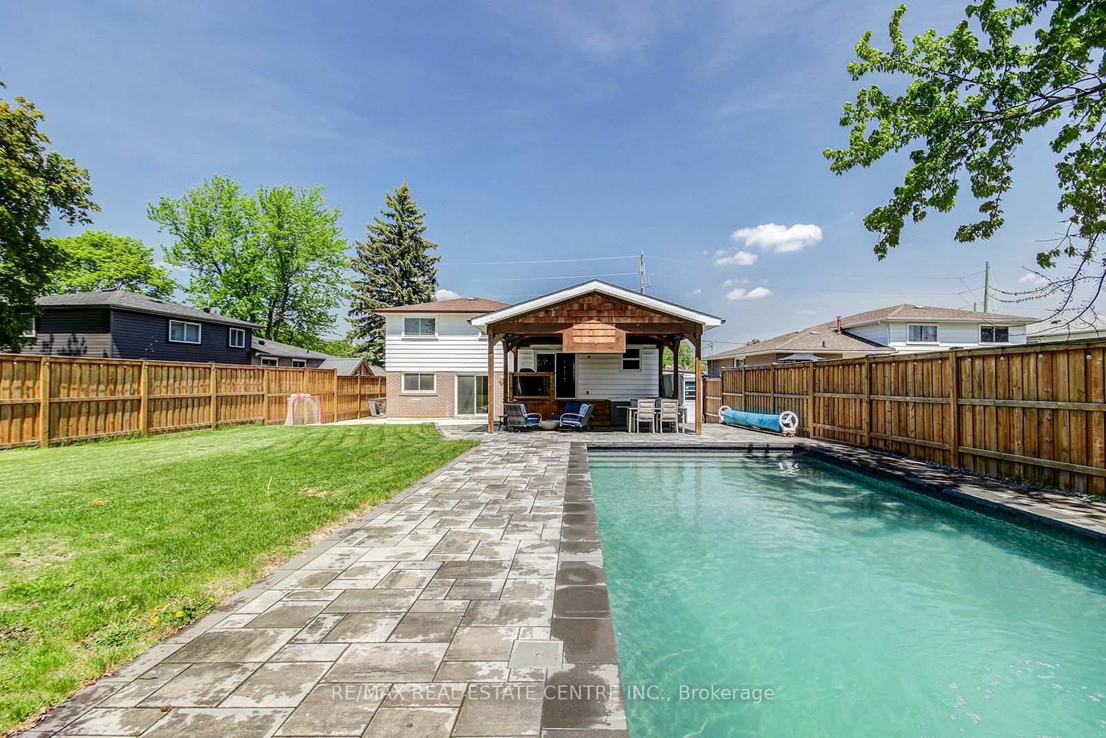 200 Delrex Boulevard Property Photo 1