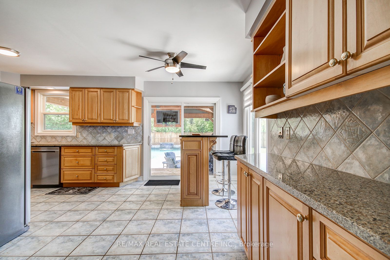 200 Delrex Boulevard Property Photo 14