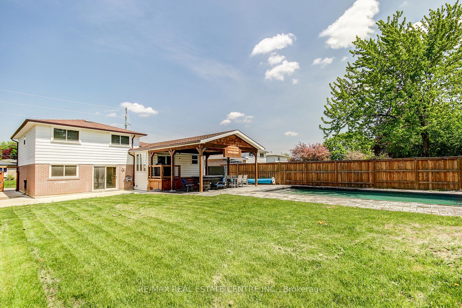 200 Delrex Boulevard Property Photo 23