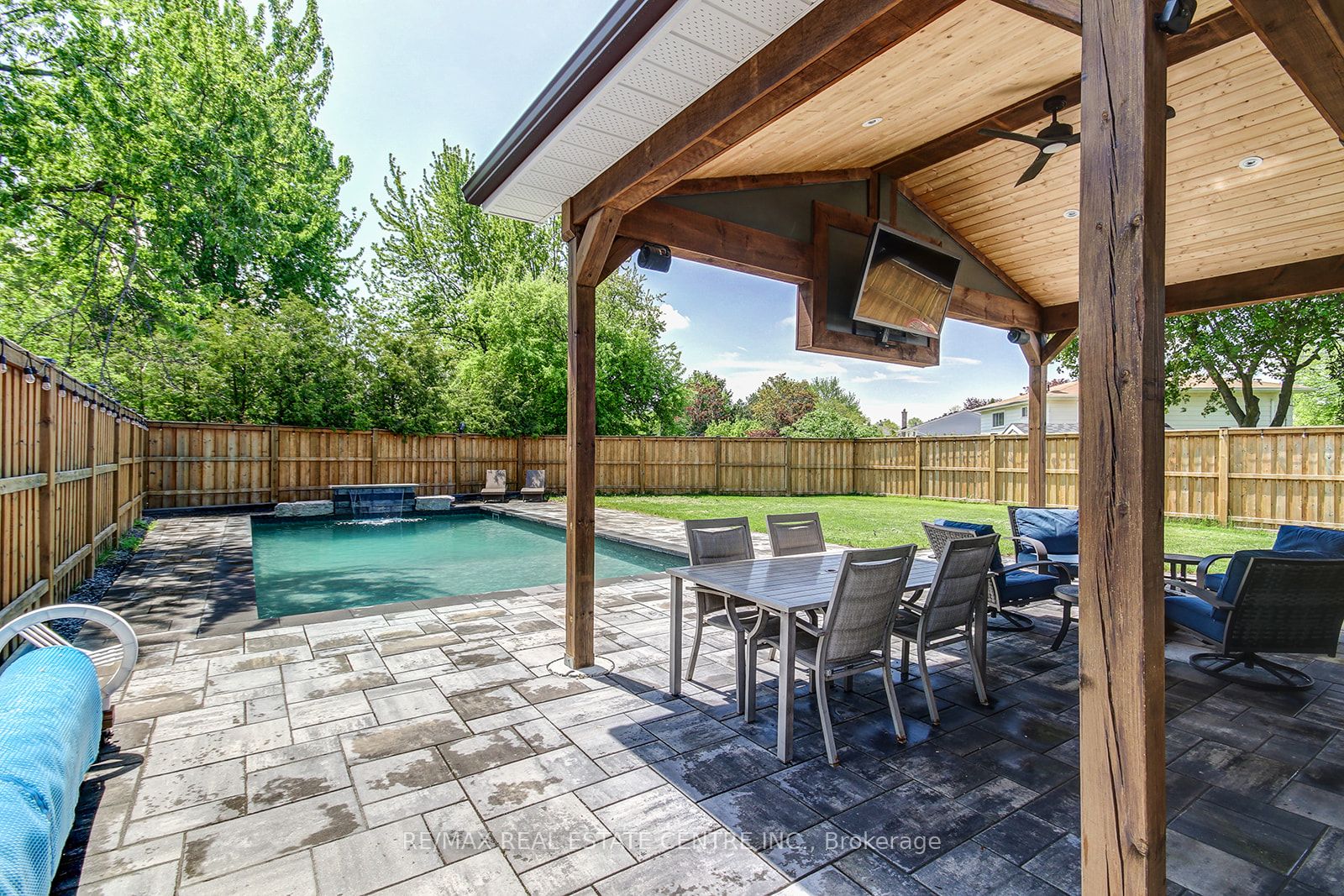 200 Delrex Boulevard Property Photo 24