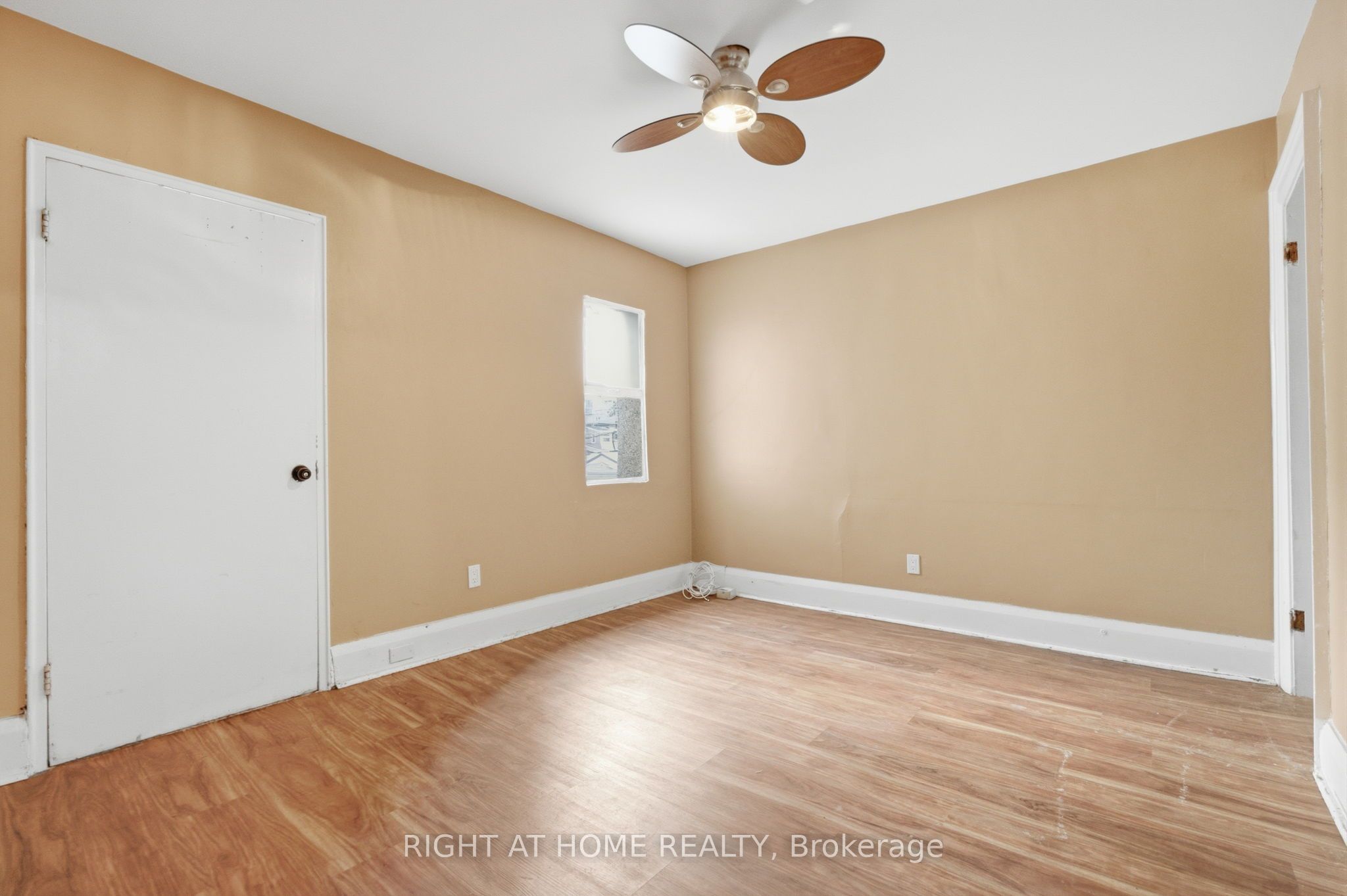 502 Salem Avenue N Property Photo 27