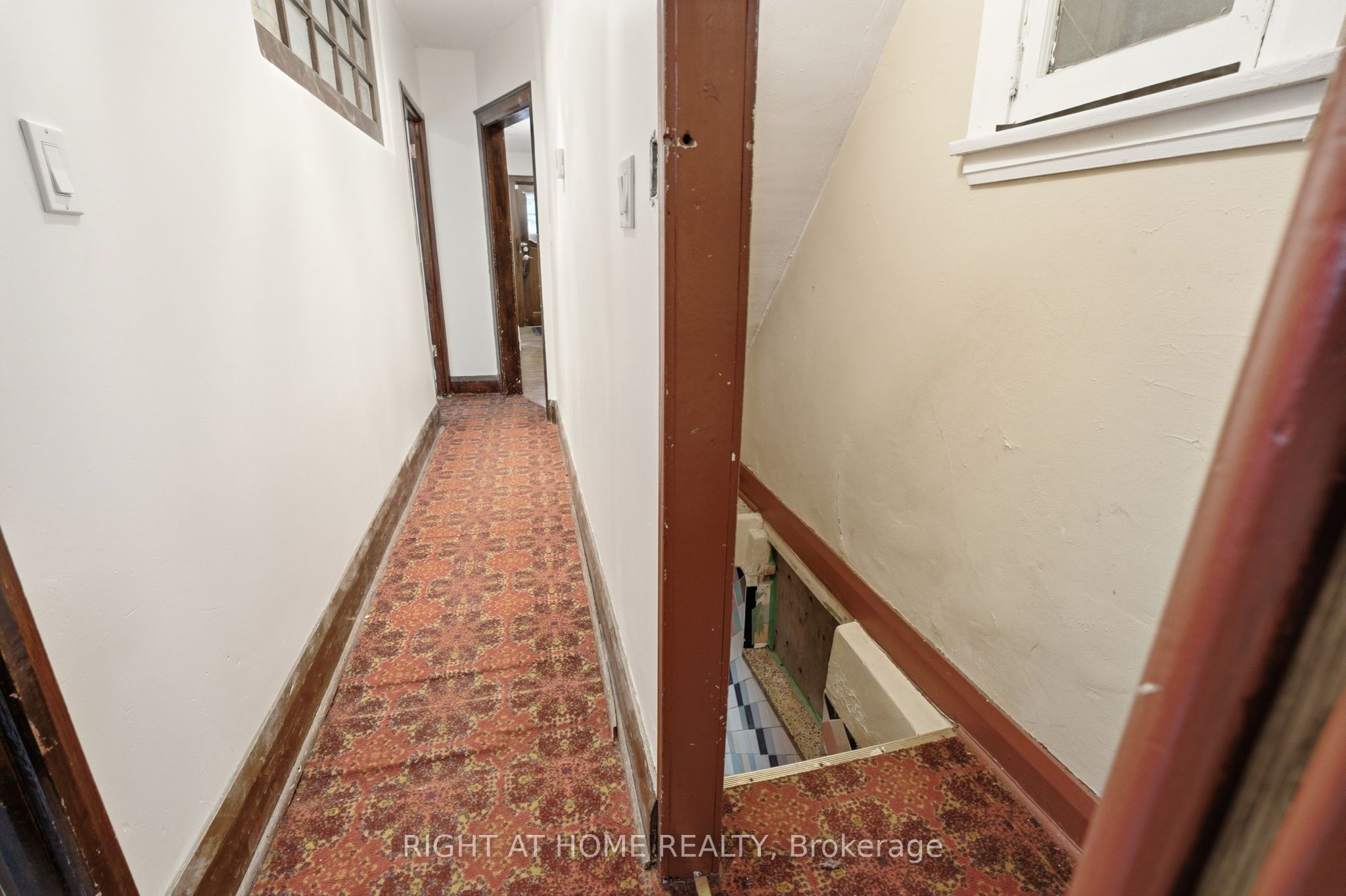 502 Salem Avenue N Property Photo 37