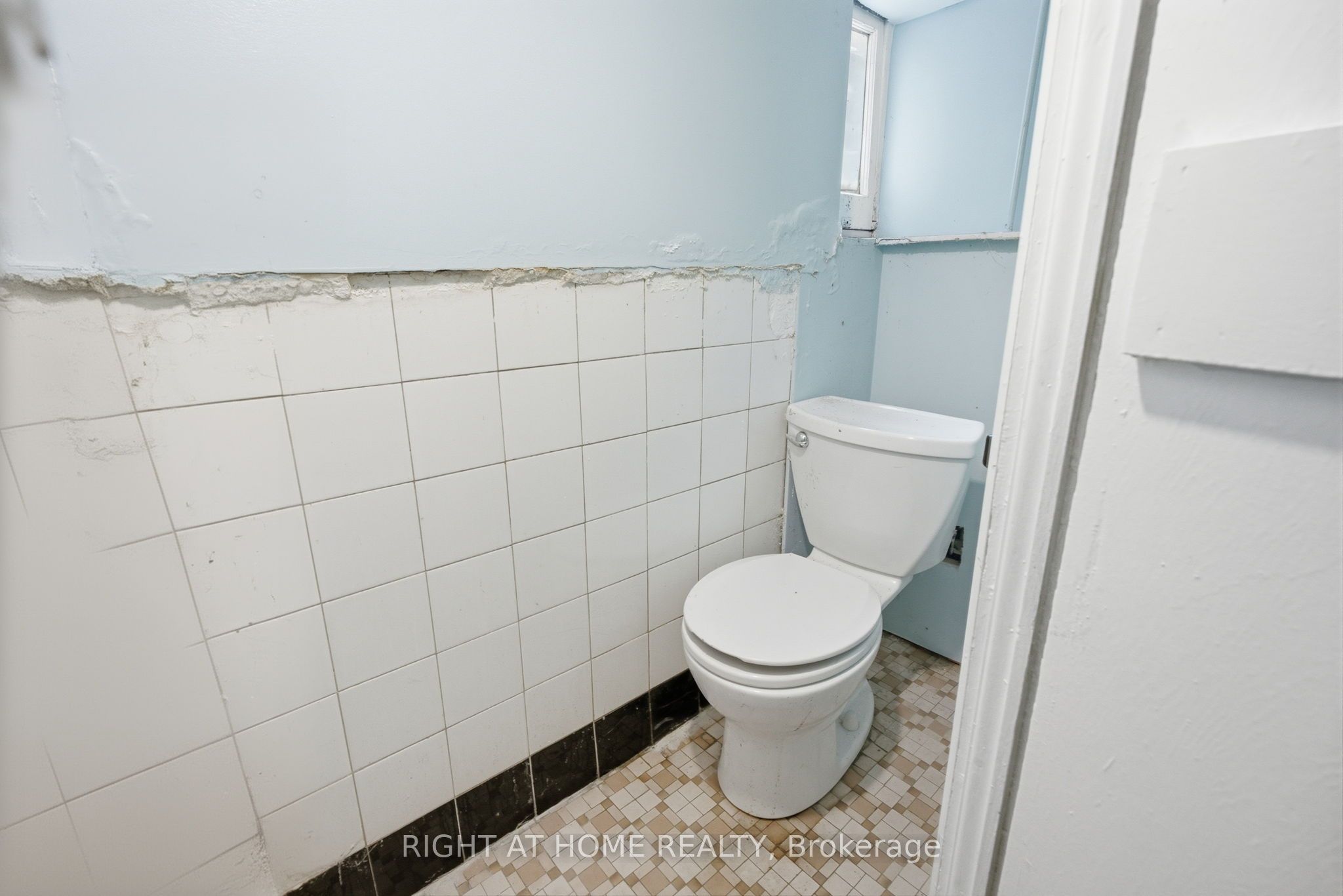 502 Salem Avenue N Property Photo 44