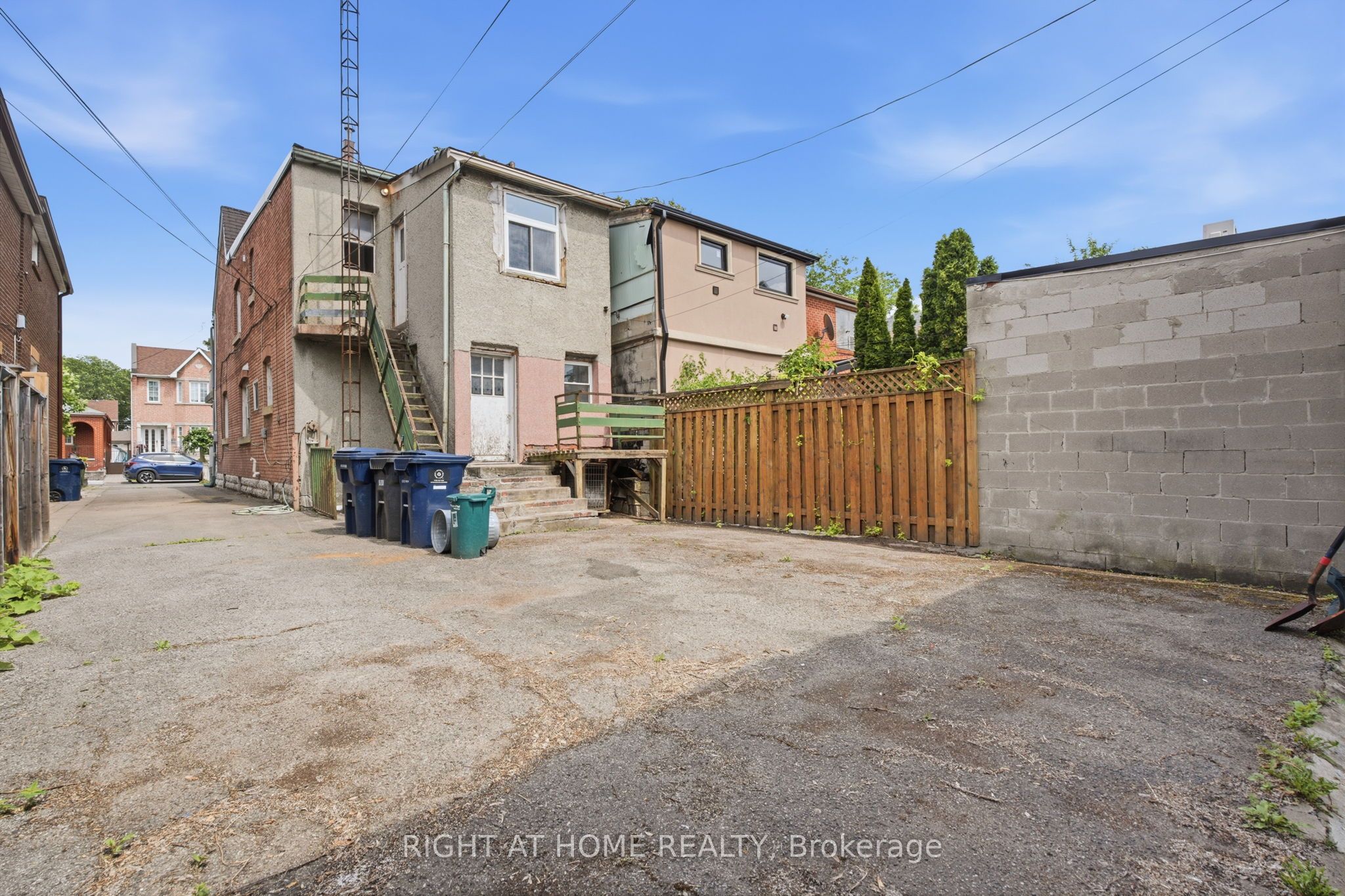 502 Salem Avenue N Property Photo 46