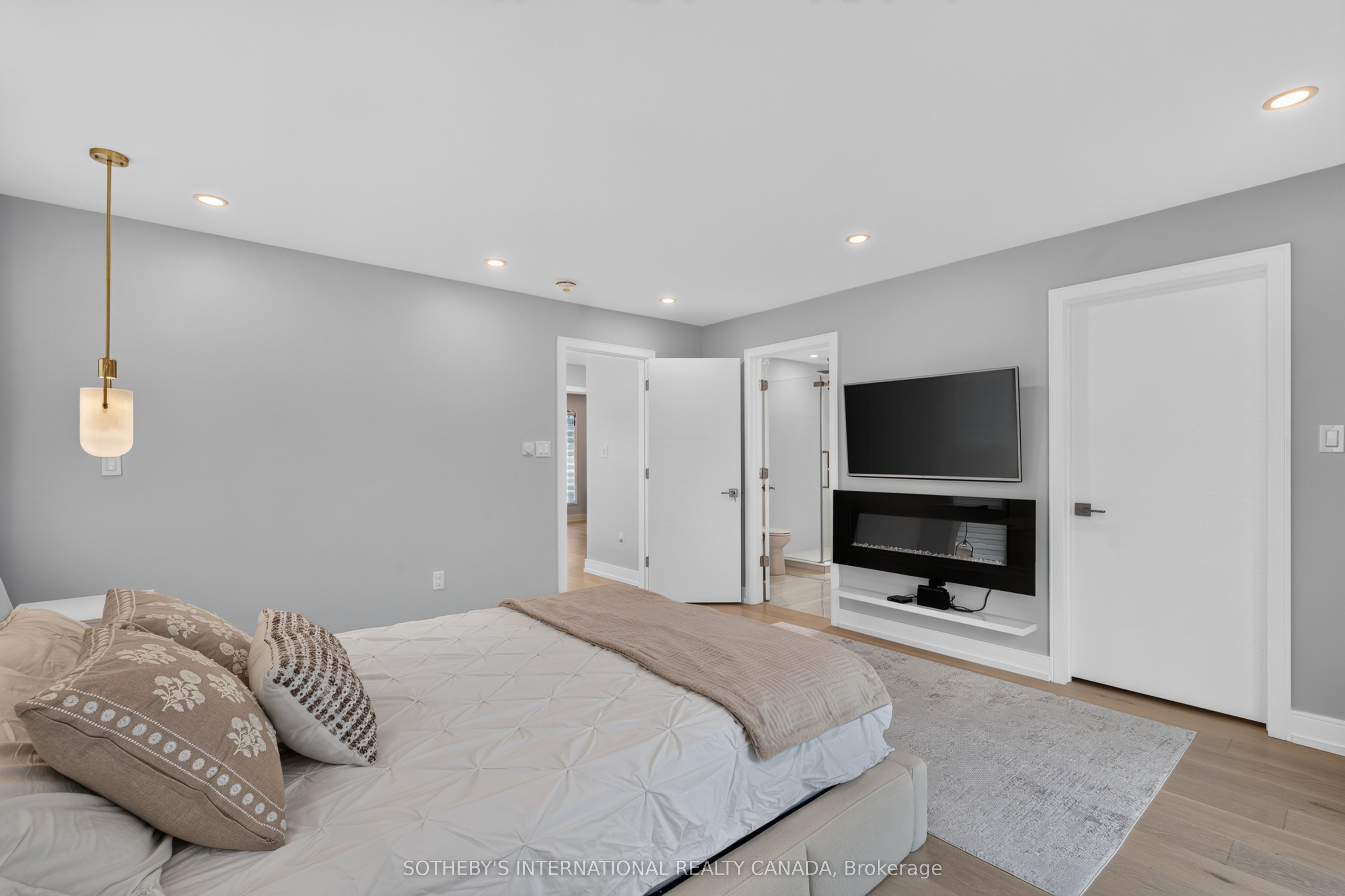 20 Uno Drive Property Photo 26
