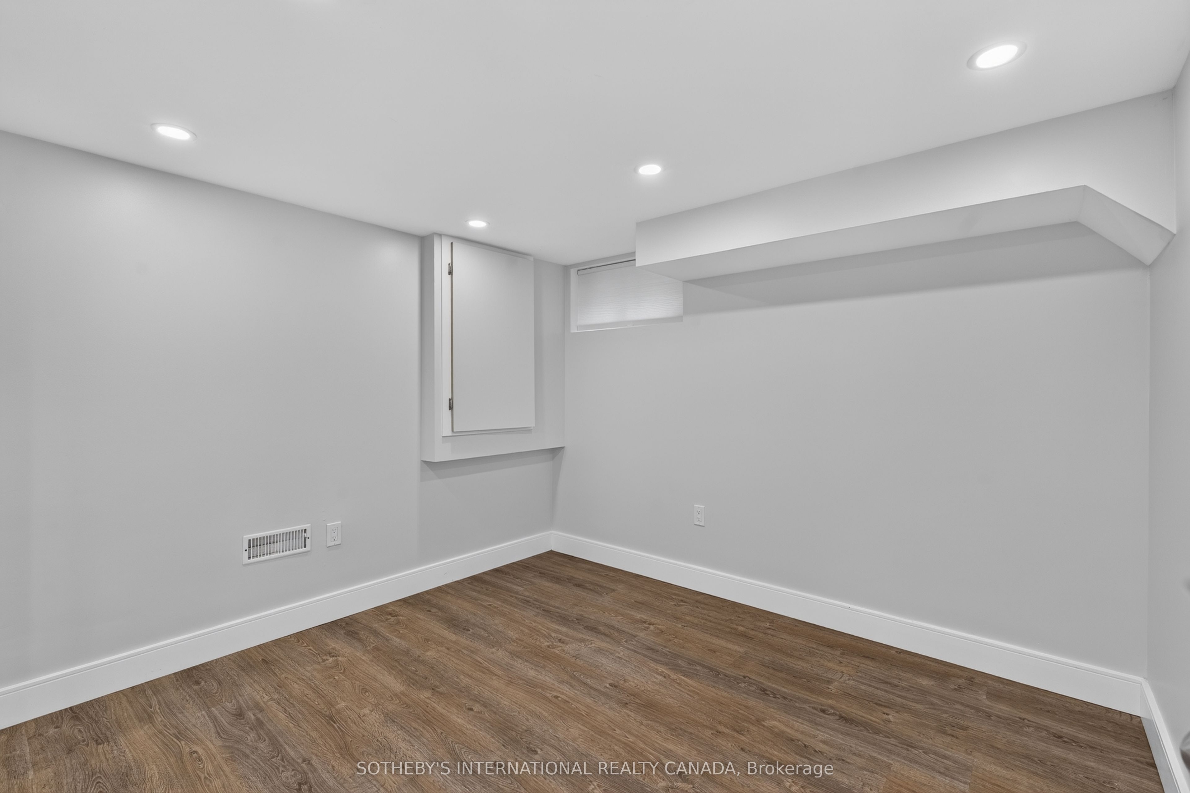 20 Uno Drive Property Photo 39