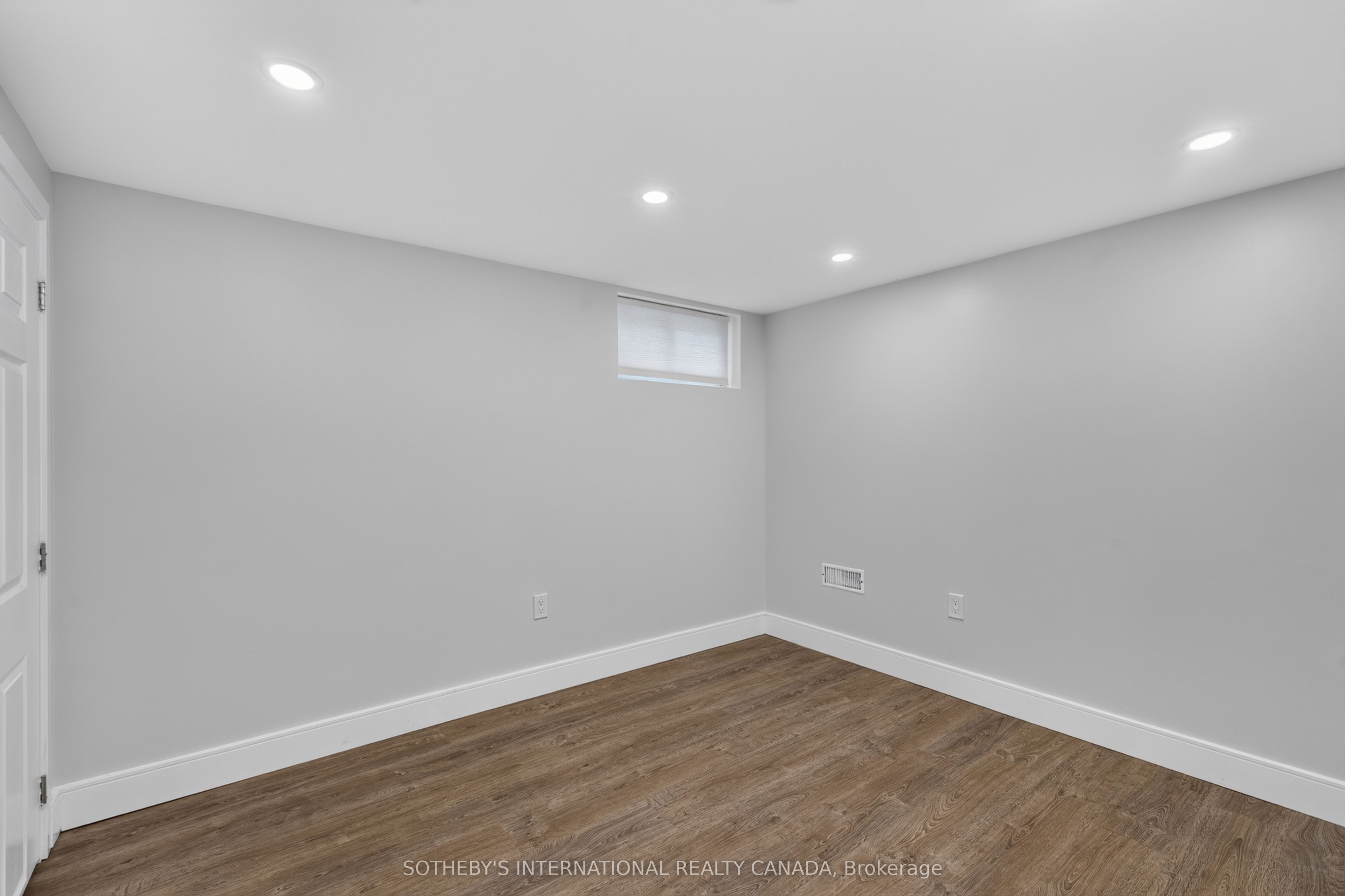 20 Uno Drive Property Photo 41