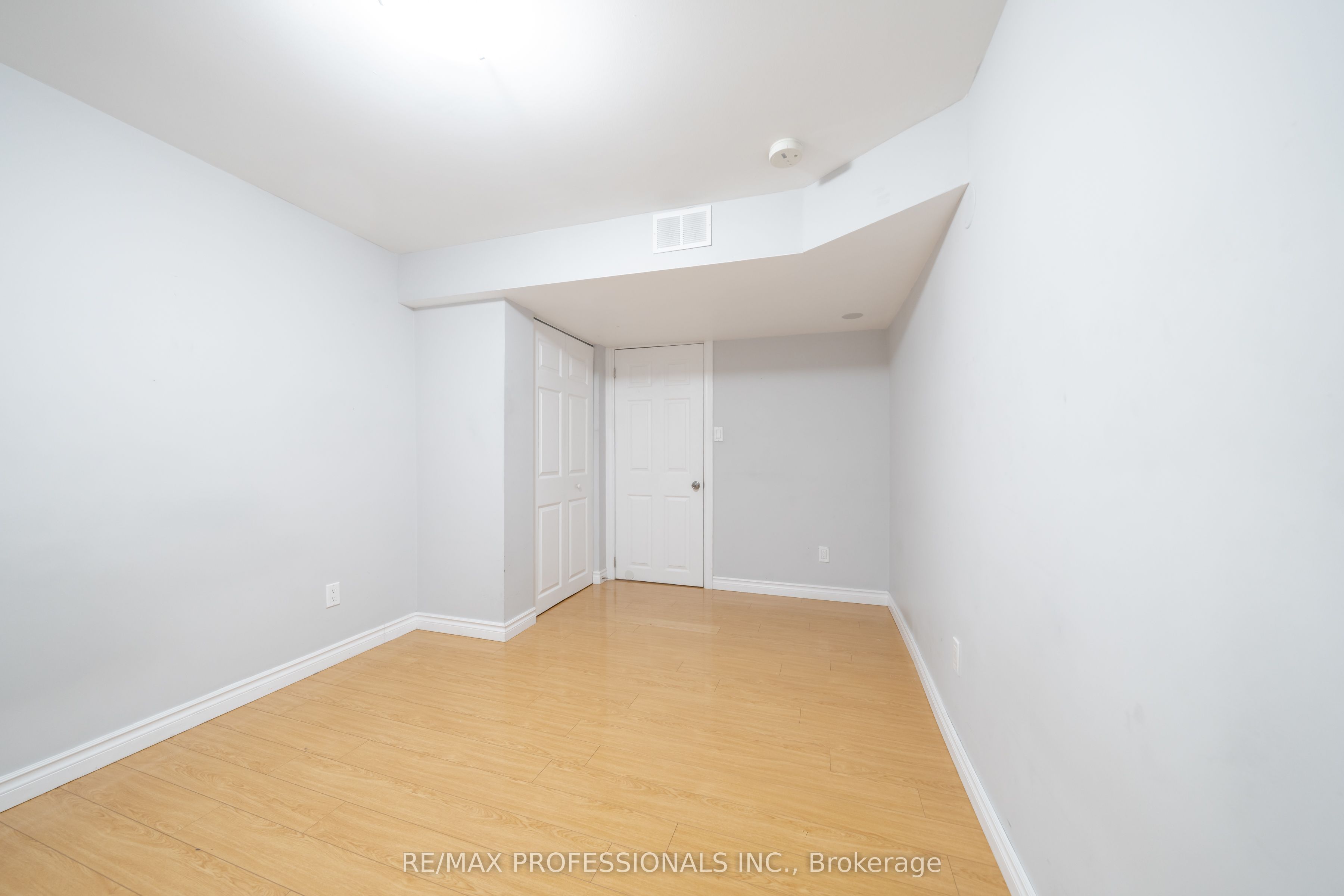35a Bowie Avenue Bsmt Property Photo 10