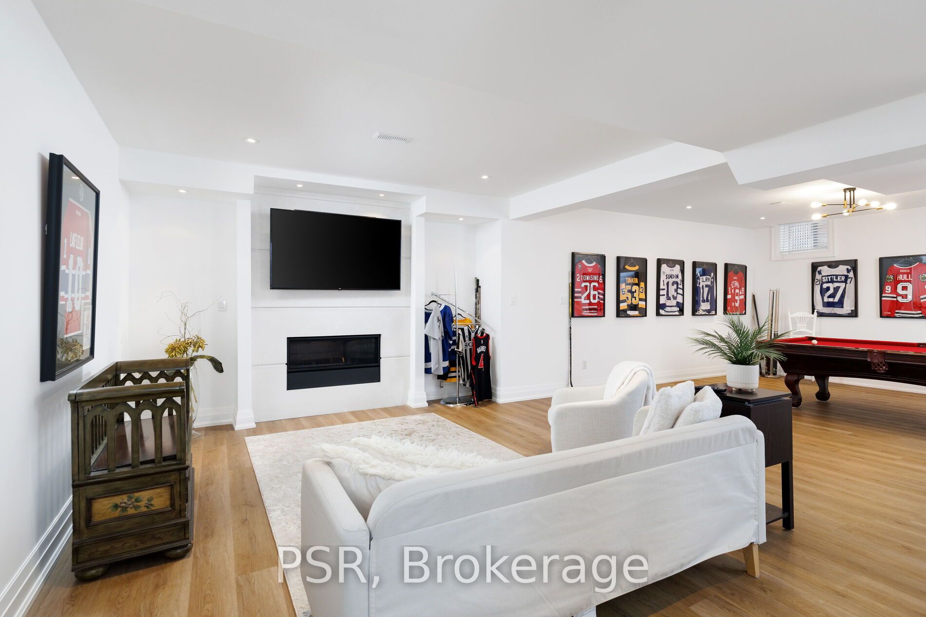 2040 Bingley Crescent Property Photo 36