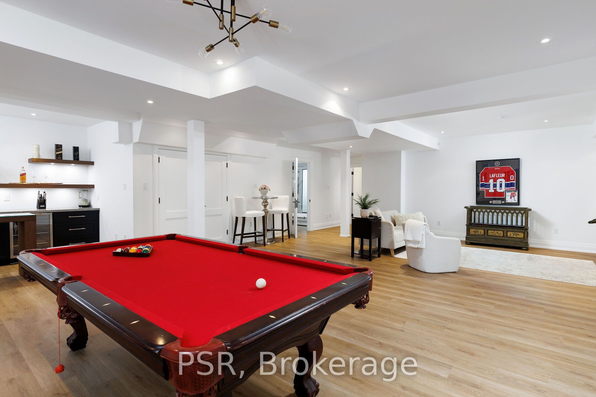 2040 Bingley Crescent Property Photo 41