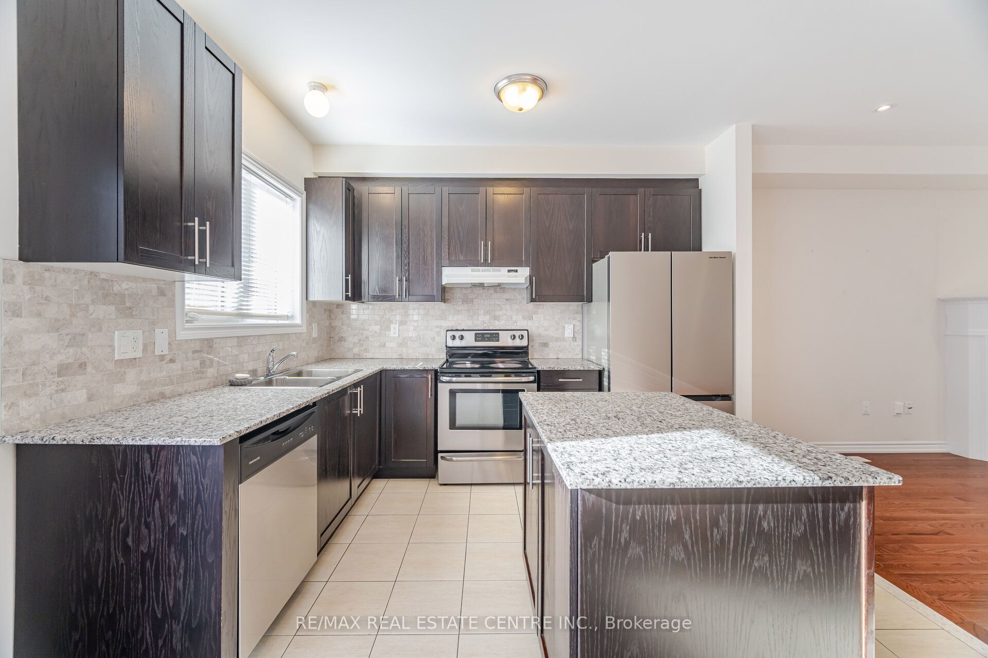 11 Yately Street Property Photo 10