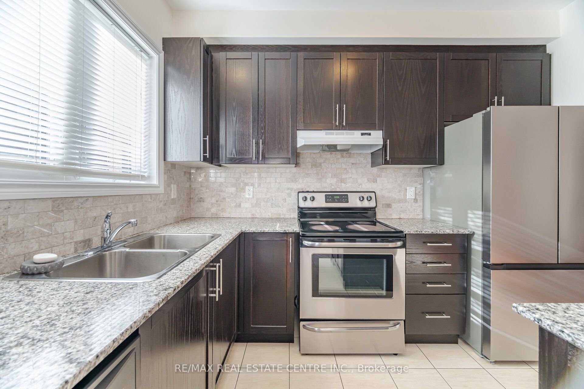 11 Yately Street Property Photo 11