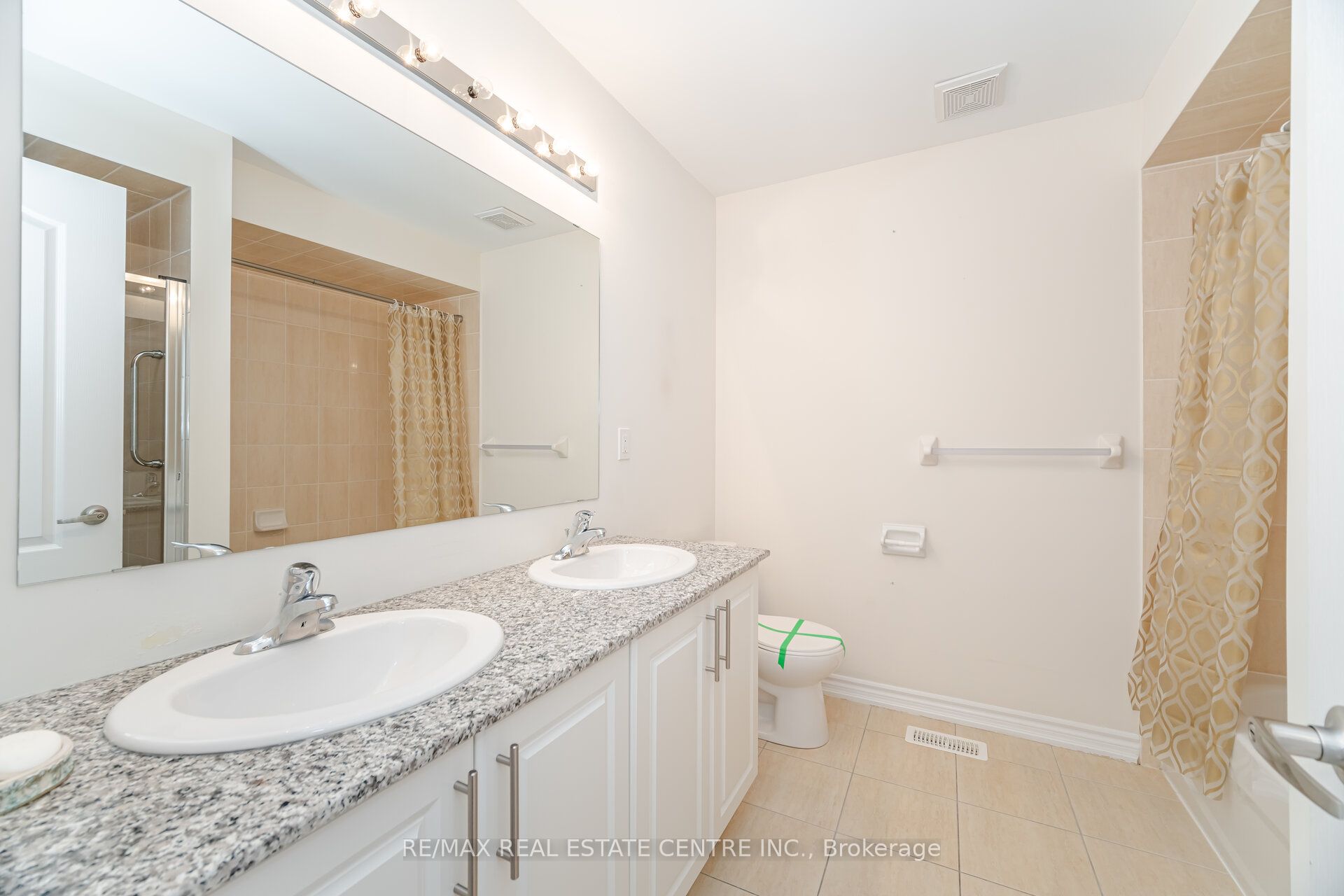 11 Yately Street Property Photo 17