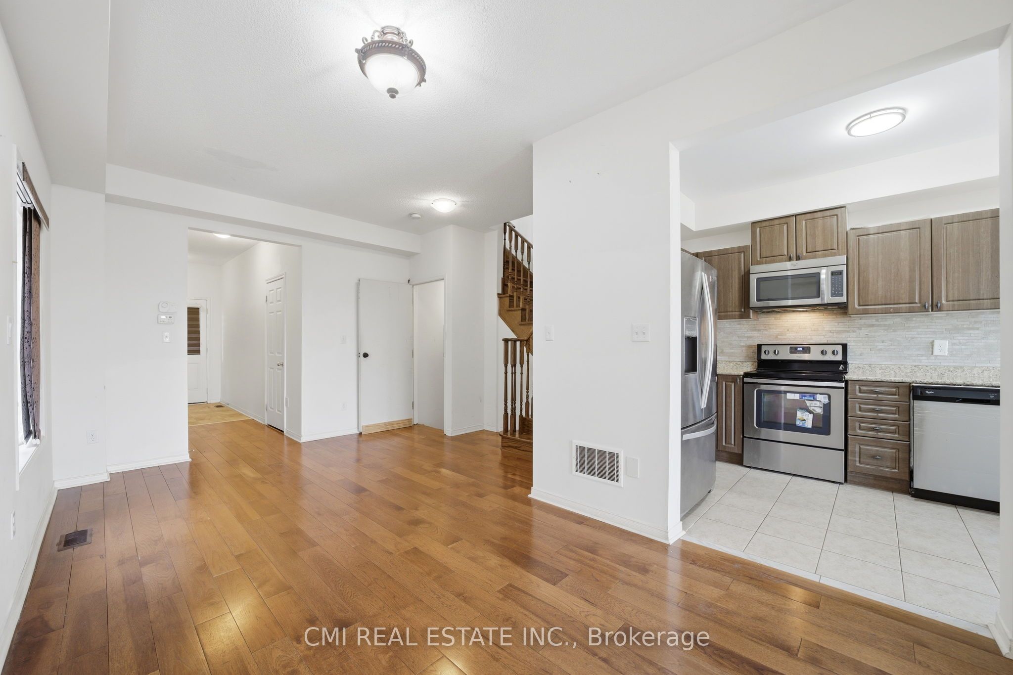 14 Gulfbrook Circle Property Photo 5