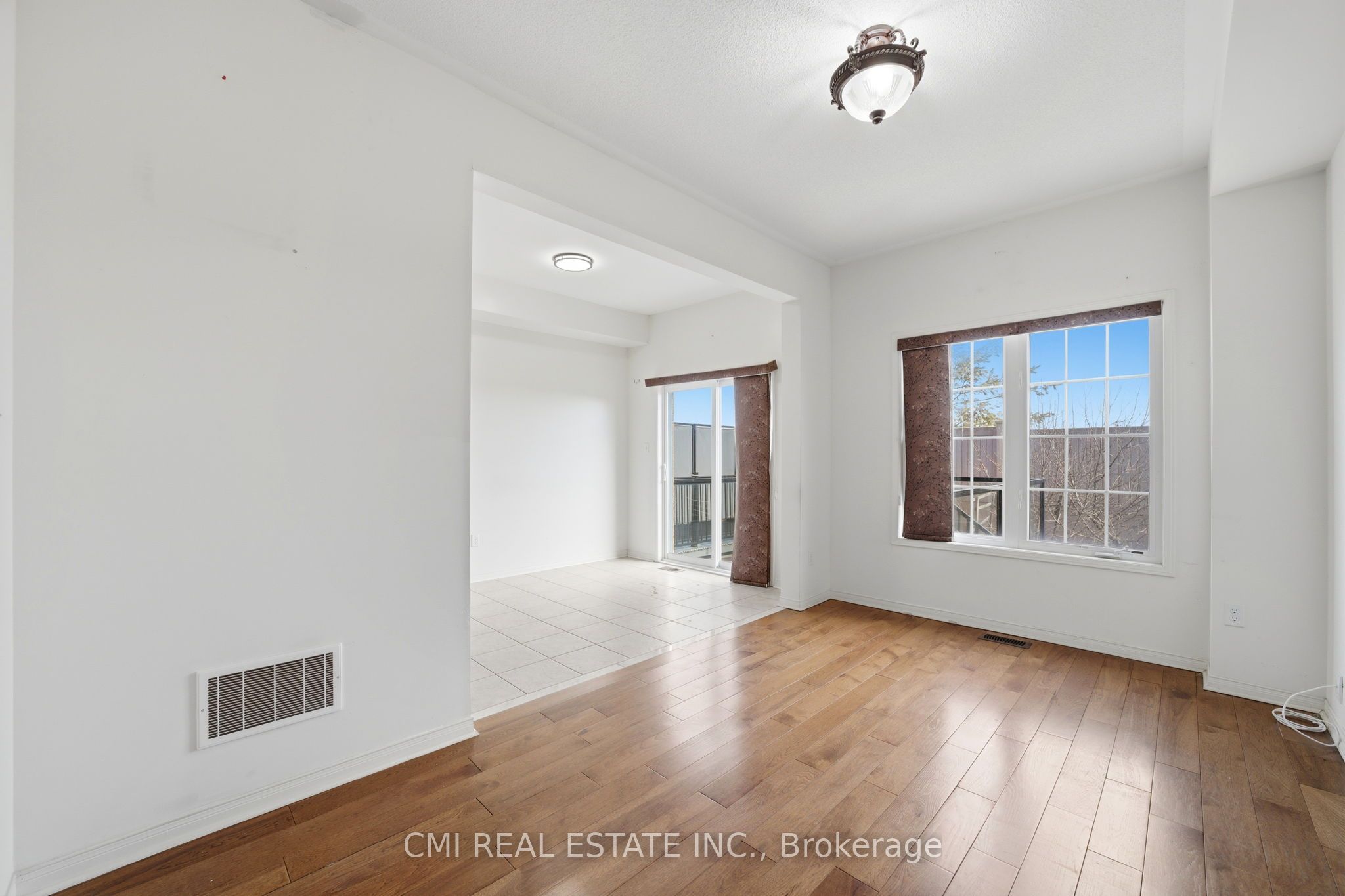 14 Gulfbrook Circle Property Photo 7