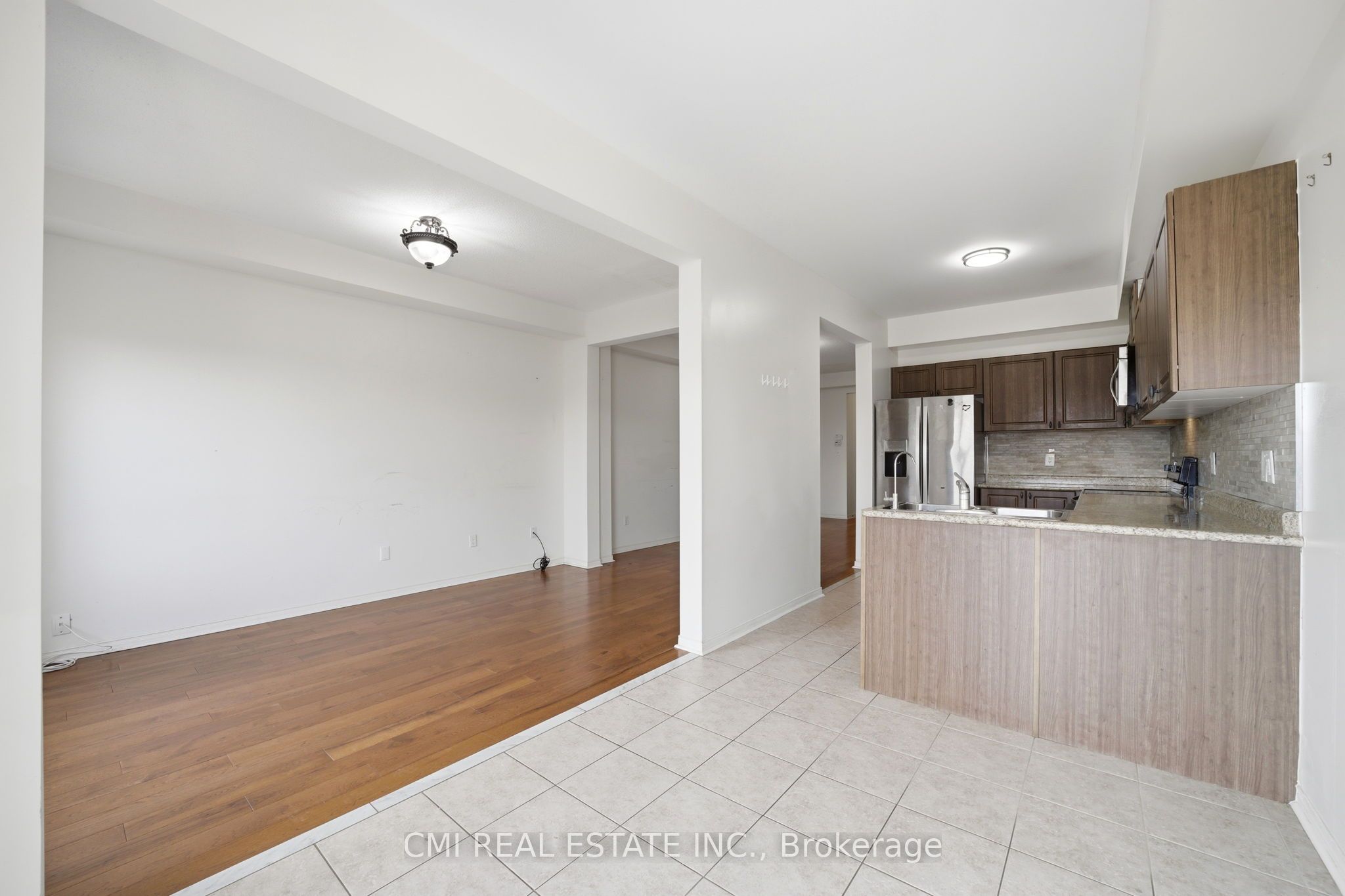 14 Gulfbrook Circle Property Photo 12