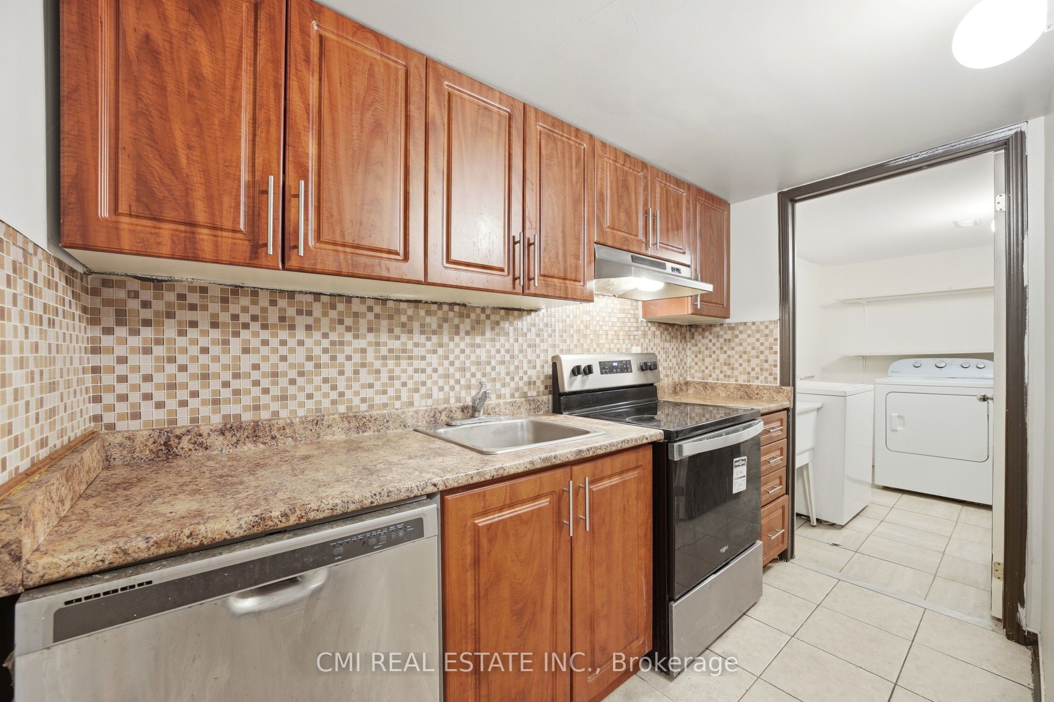 14 Gulfbrook Circle Property Photo 13