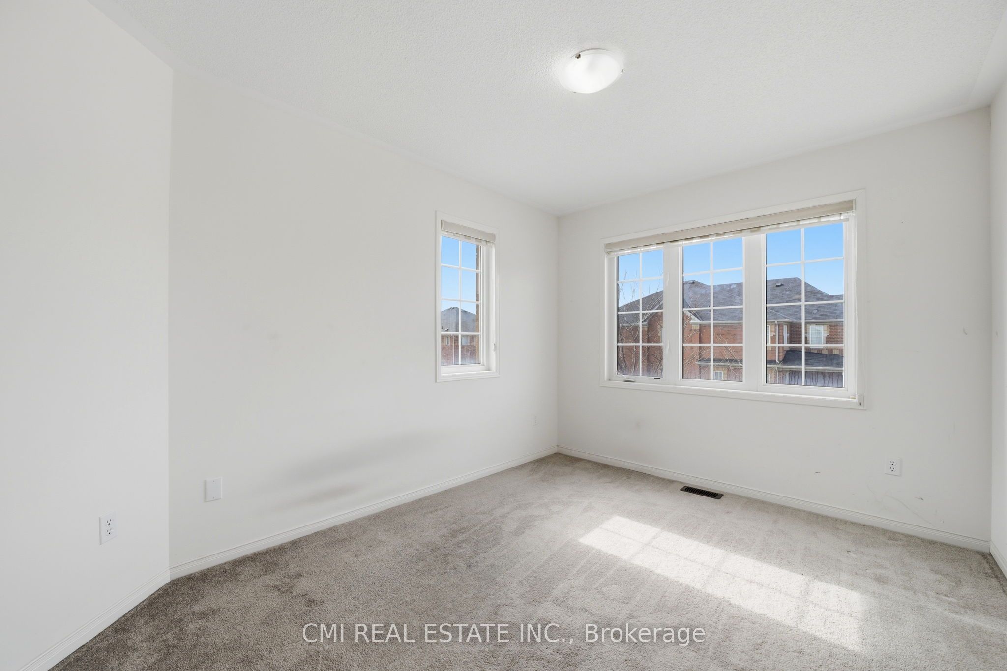 14 Gulfbrook Circle Property Photo 24