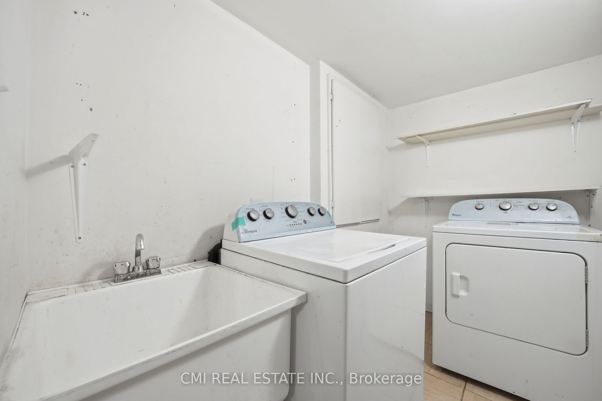 14 Gulfbrook Circle Property Photo 33