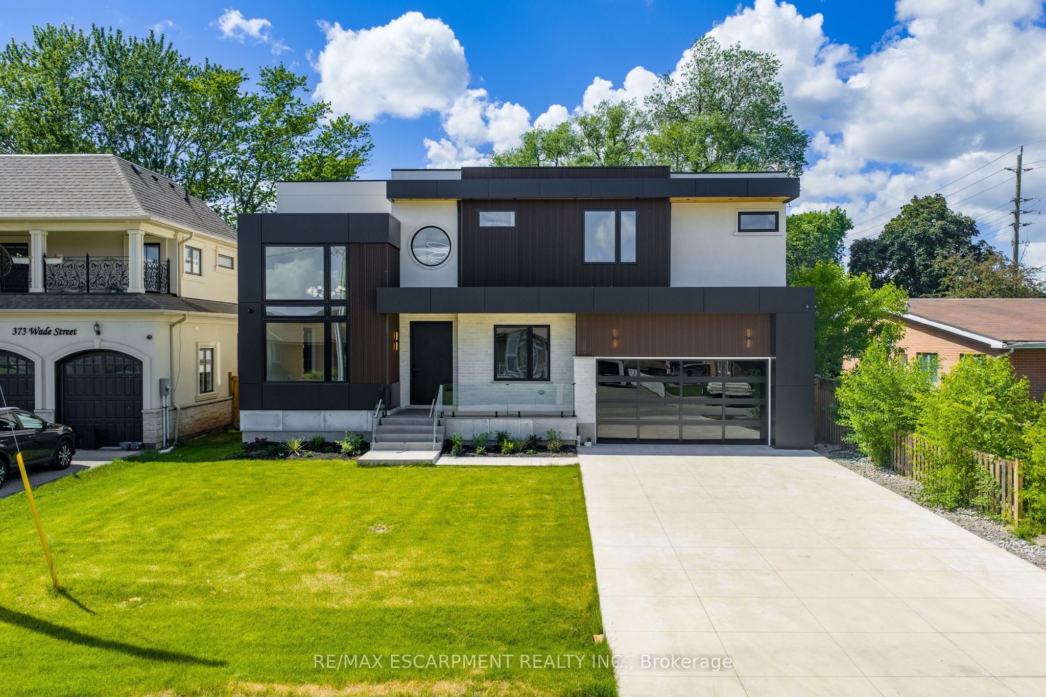 369 Wade Street Property Photo 1