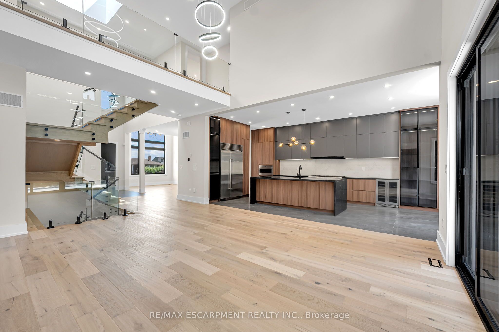 369 Wade Street Property Photo 18