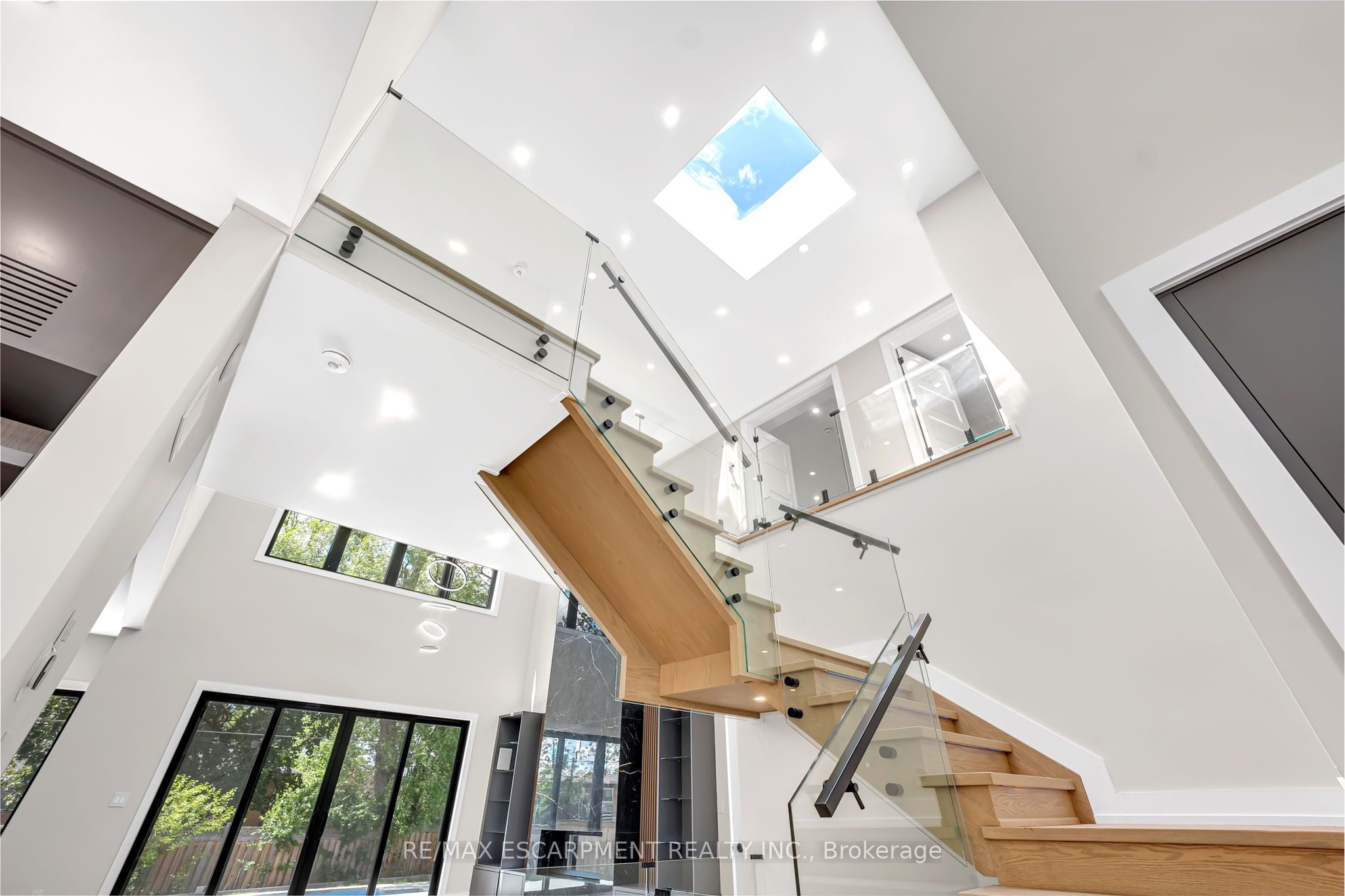 369 Wade Street Property Photo 19