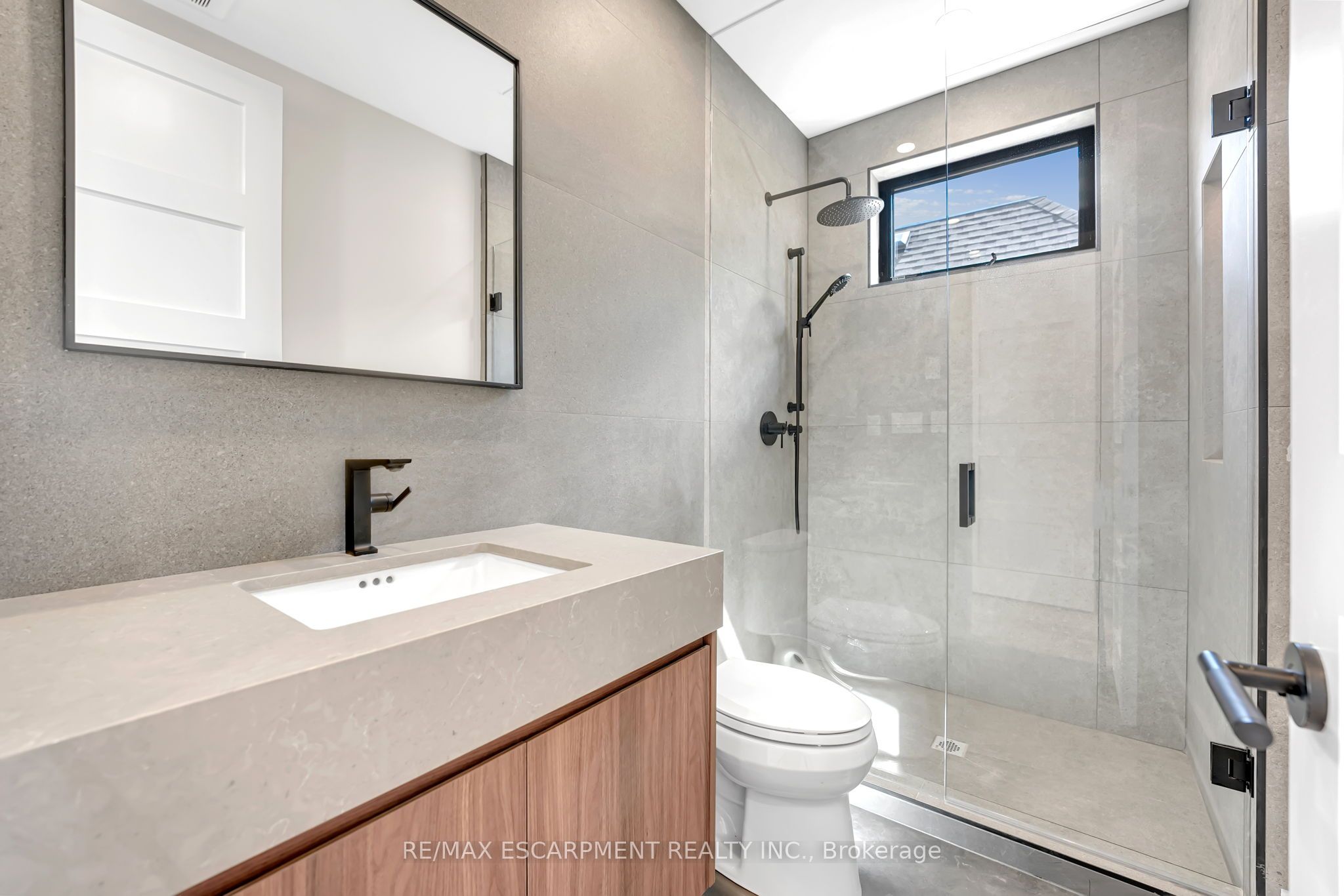 369 Wade Street Property Photo 26