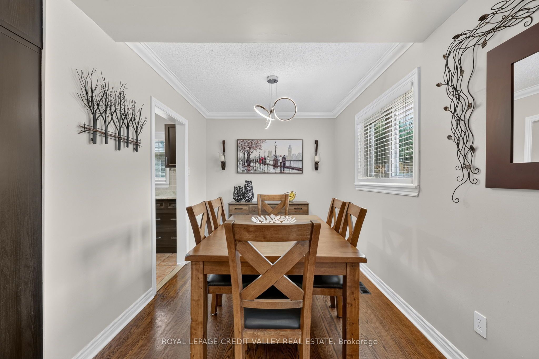 184 Town House Crescent 184 Property Photo 15