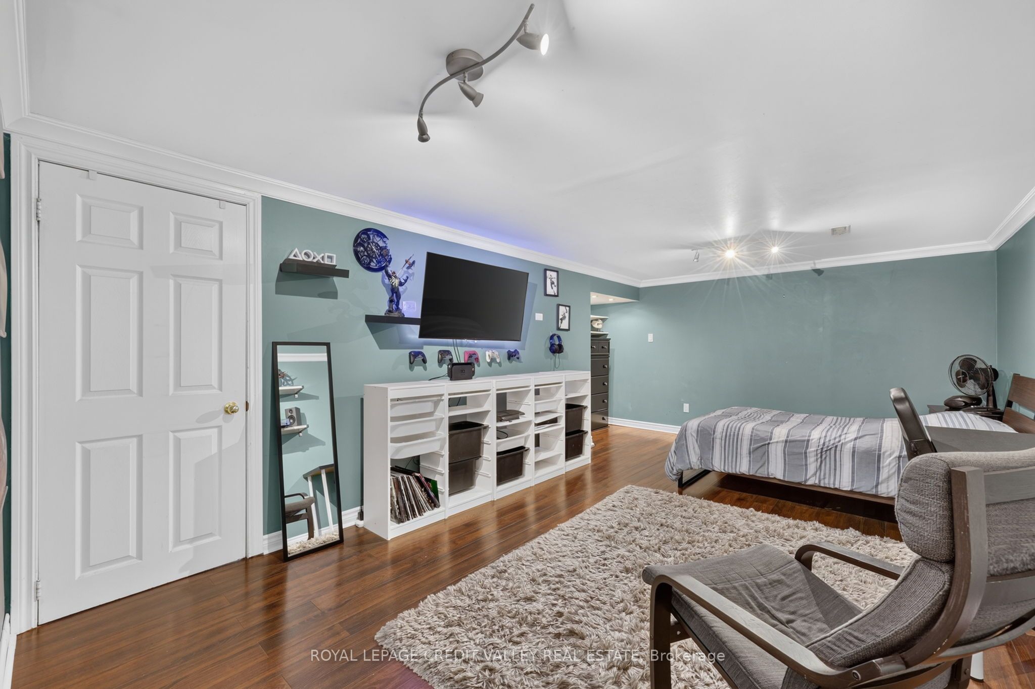 184 Town House Crescent 184 Property Photo 35