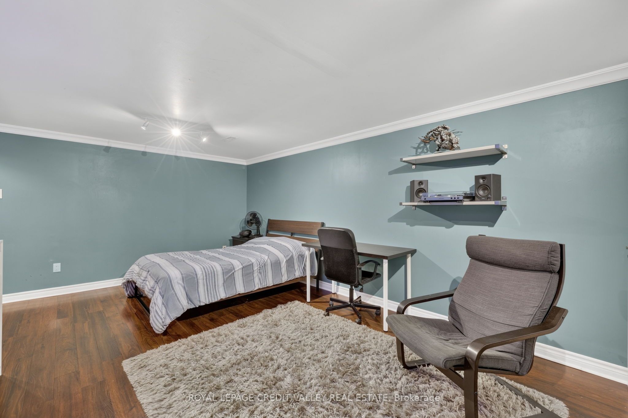 184 Town House Crescent 184 Property Photo 37