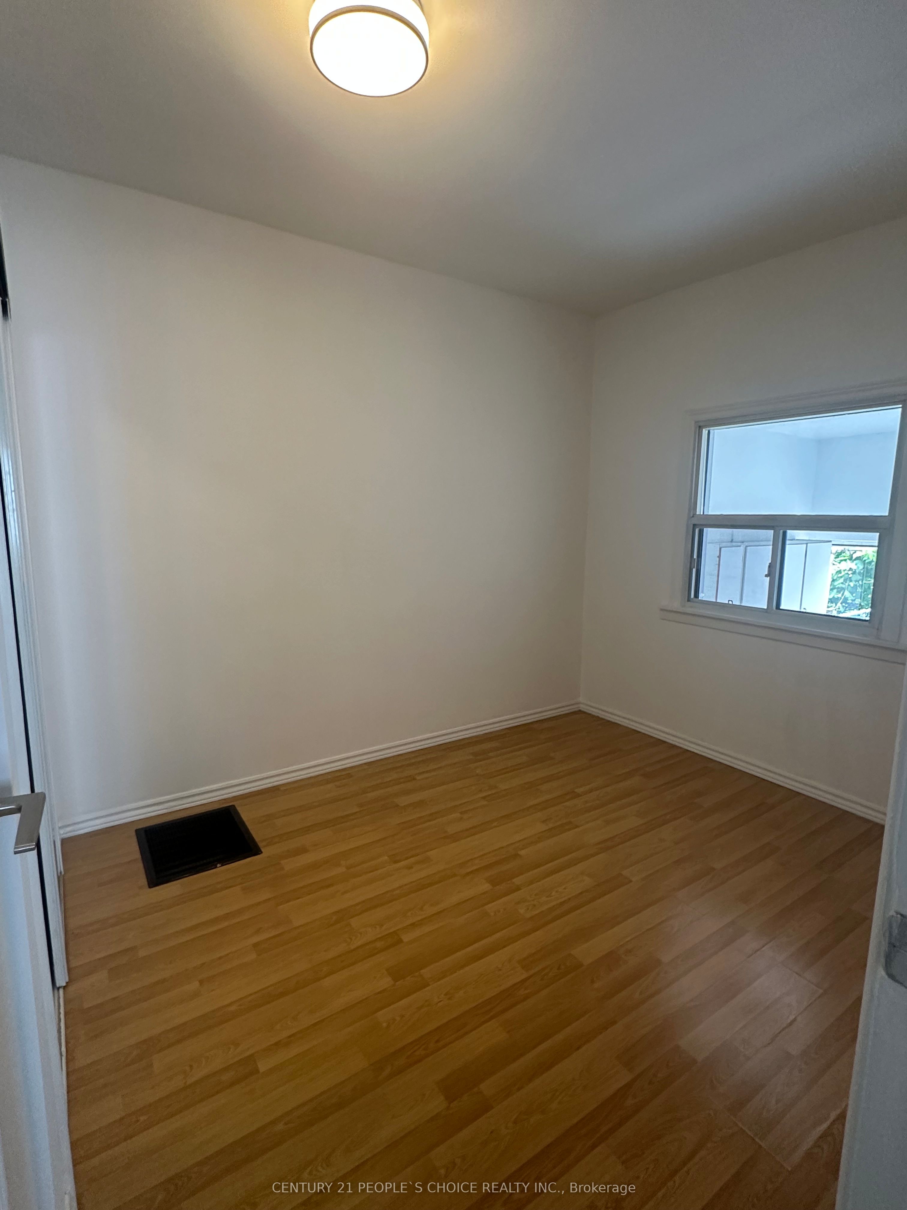 98 Chambers Avenue Property Photo 5