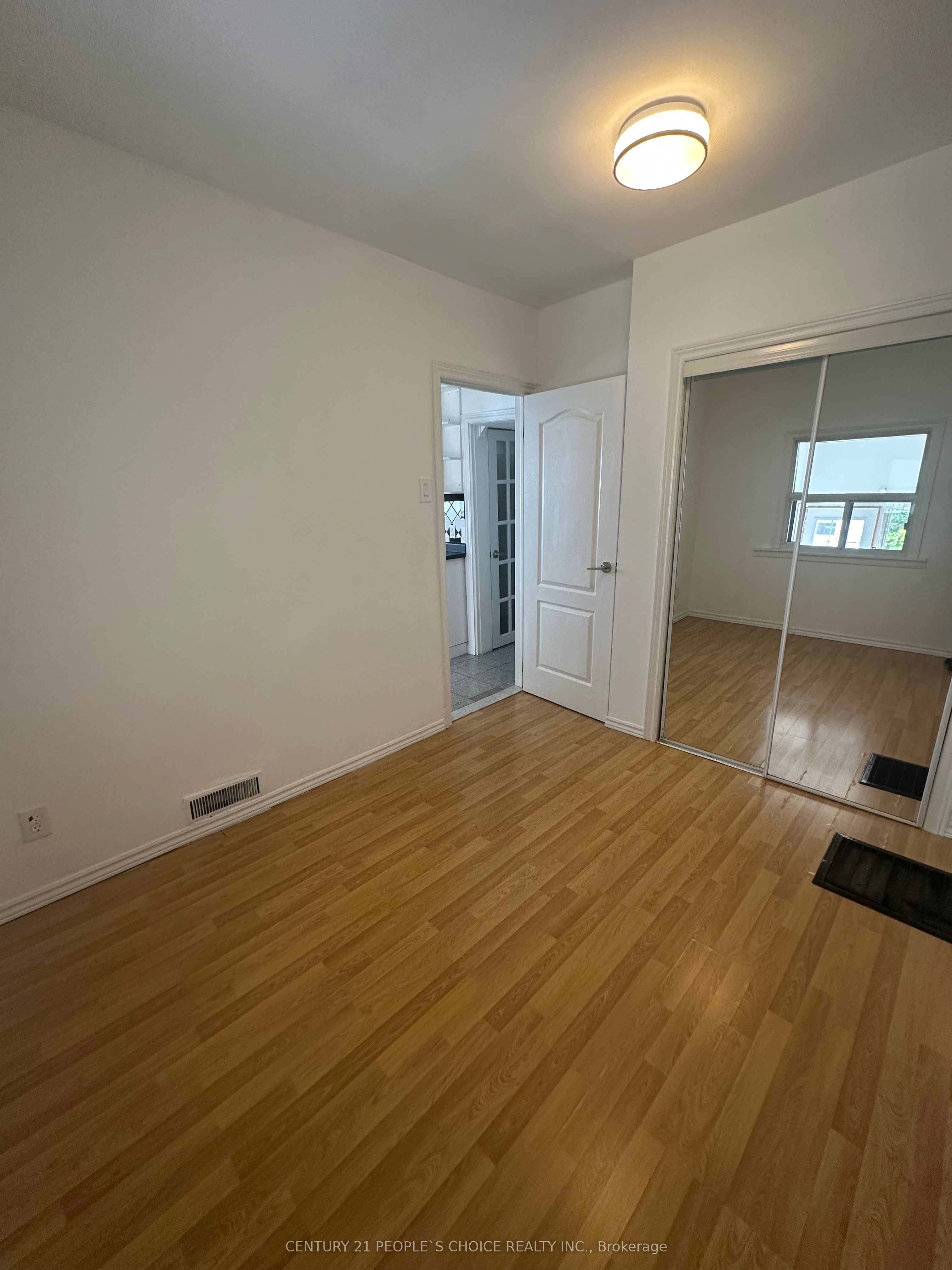 98 Chambers Avenue Property Photo 6