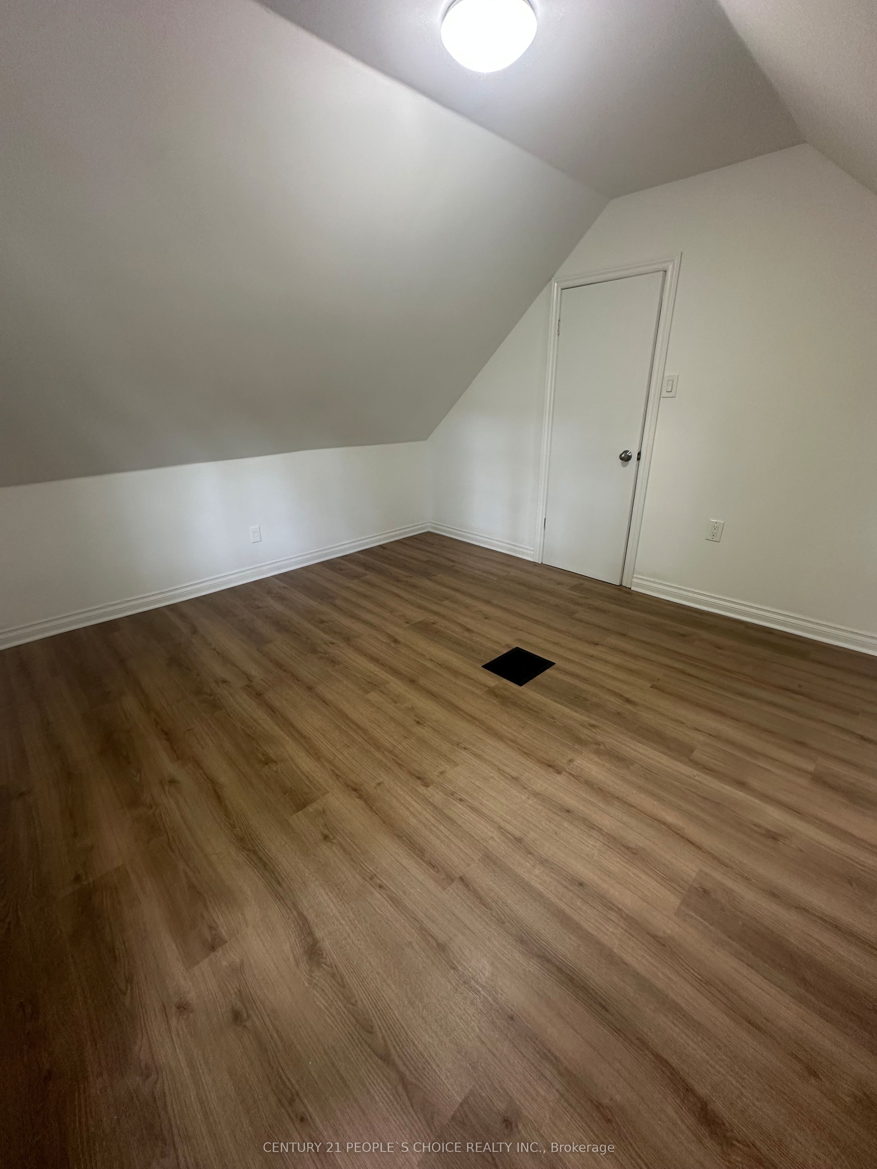 98 Chambers Avenue Property Photo 12