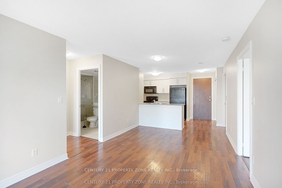 310 Burnhamthorpe Road W 1703 Property Photo 14