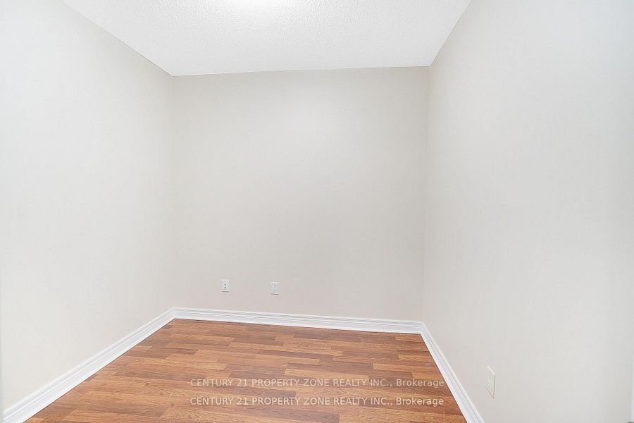 310 Burnhamthorpe Road W 1703 Property Photo 17