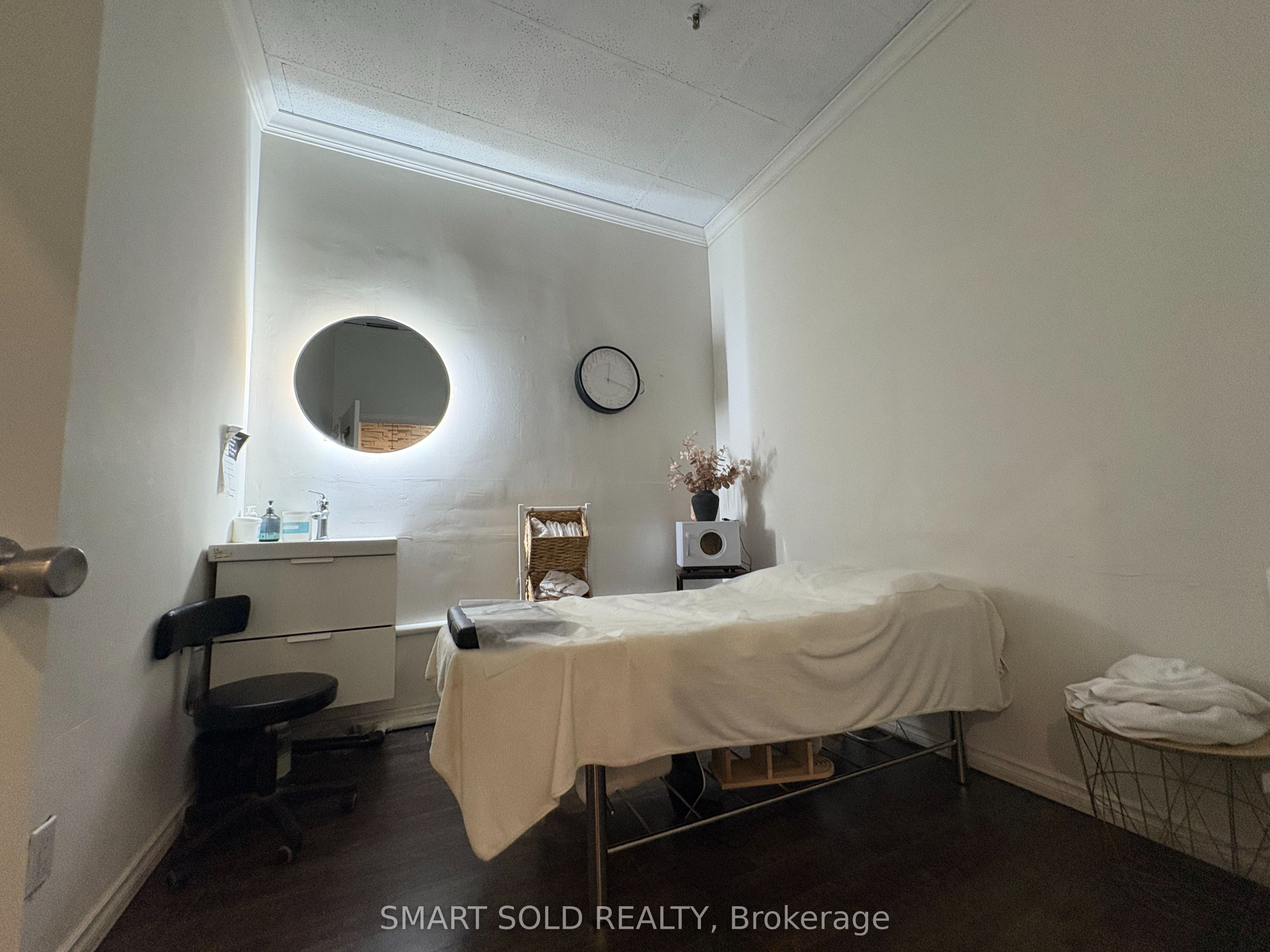 1170 Burnhamthorpe Road W 26 Property Photo 18