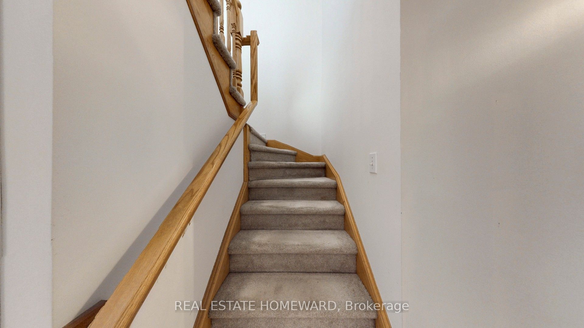 476 Walker's Line 3 Property Photo 7
