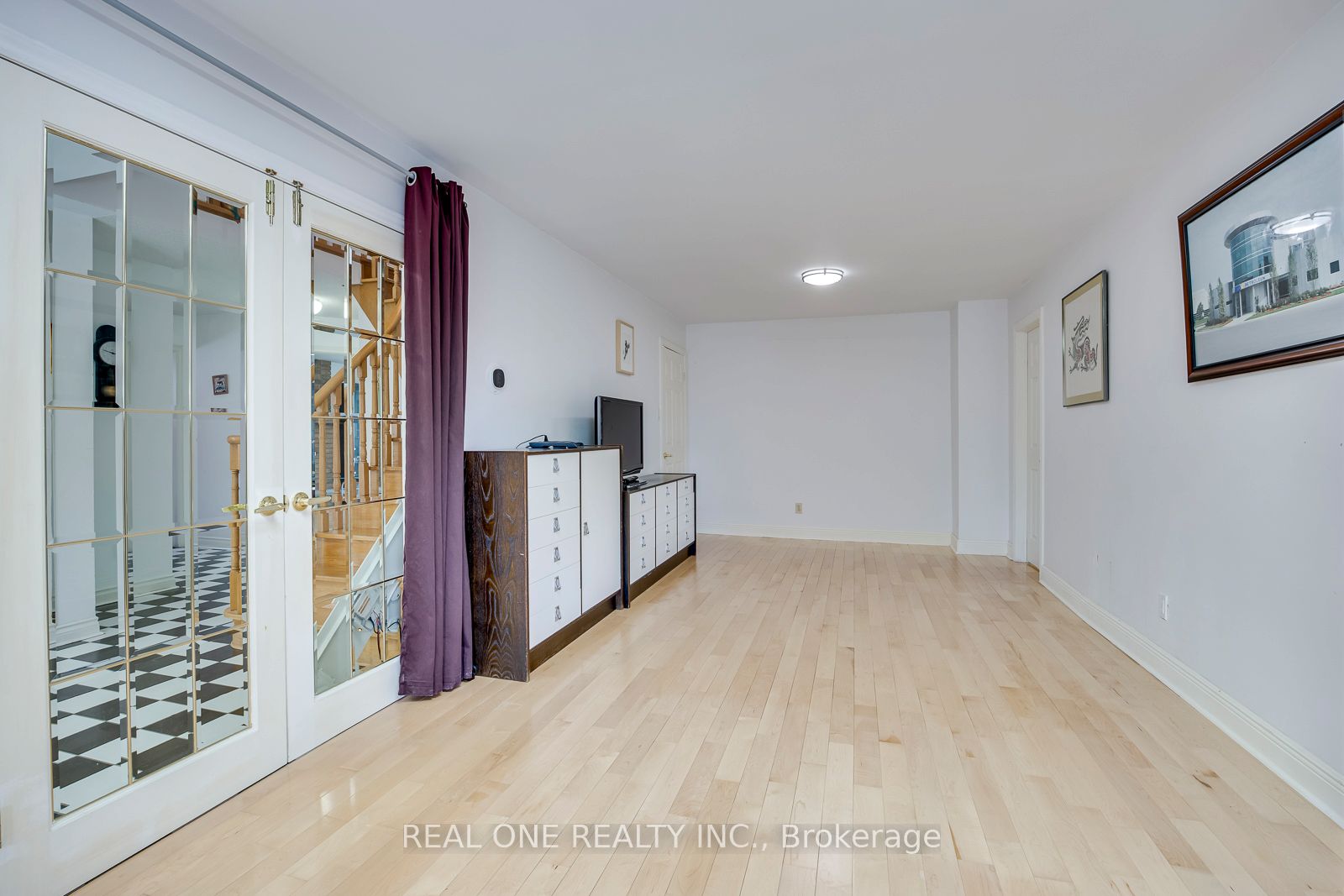 71 Stock Avenue Property Photo 13