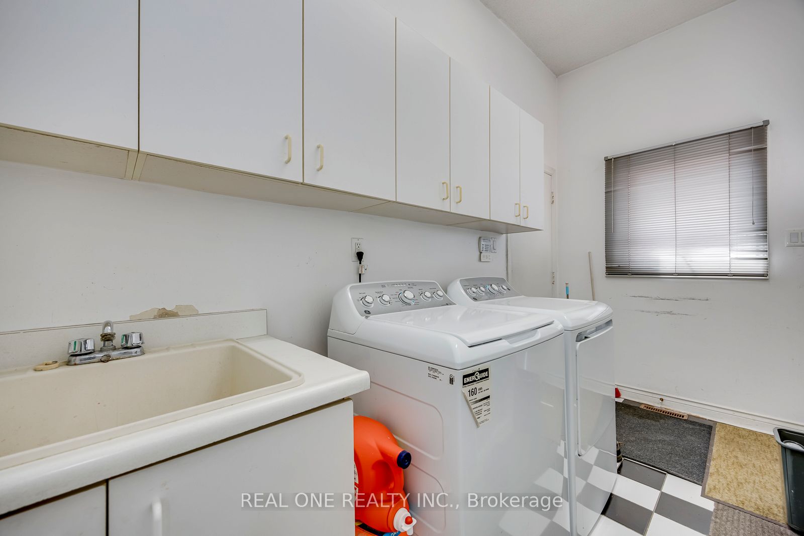 71 Stock Avenue Property Photo 20
