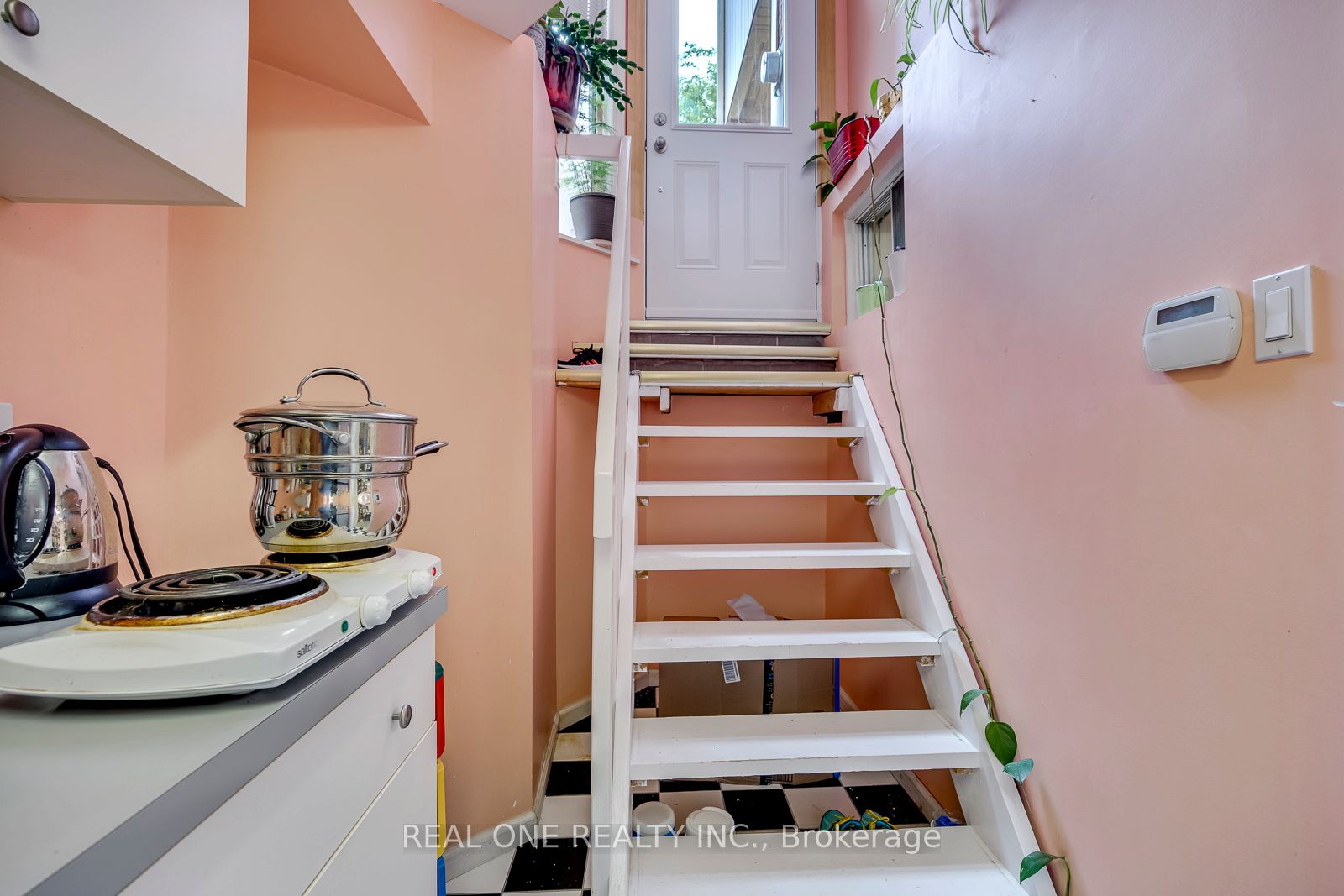 71 Stock Avenue Property Photo 46