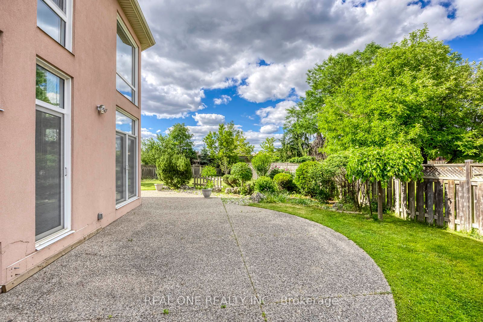 71 Stock Avenue Property Photo 49