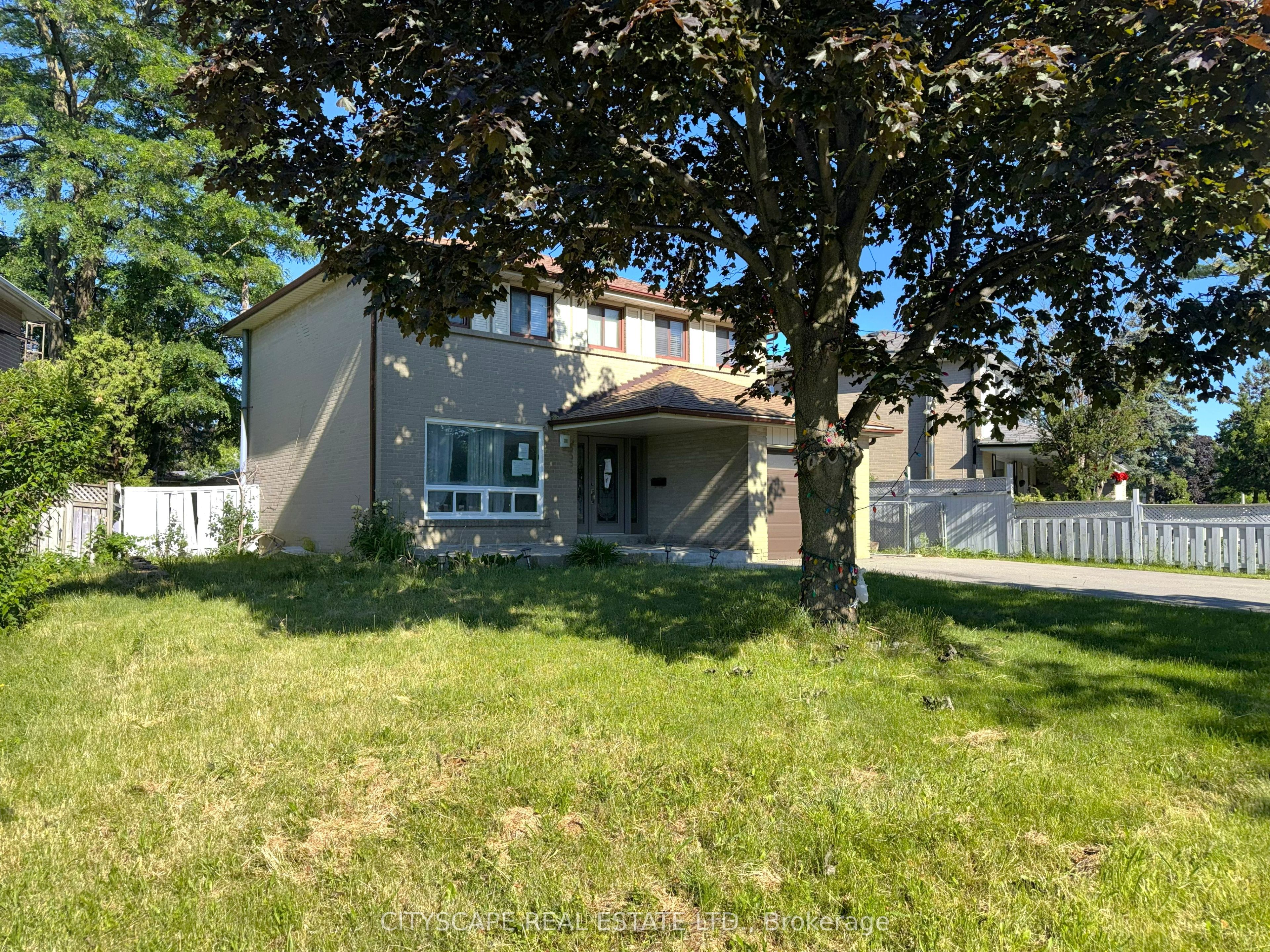 345 Silverstone Drive Property Photo 4